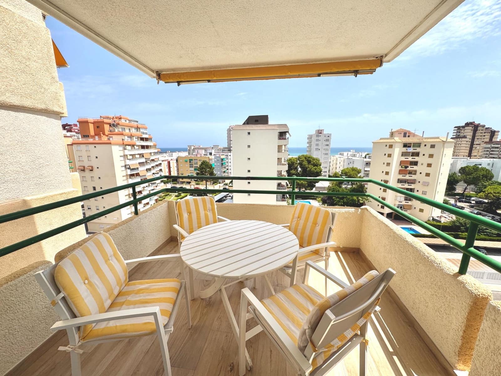 3 sypialnia Apartament do wynajęcia w Gandia z basenem garażem - 4 400 € (Ref: 8680950)