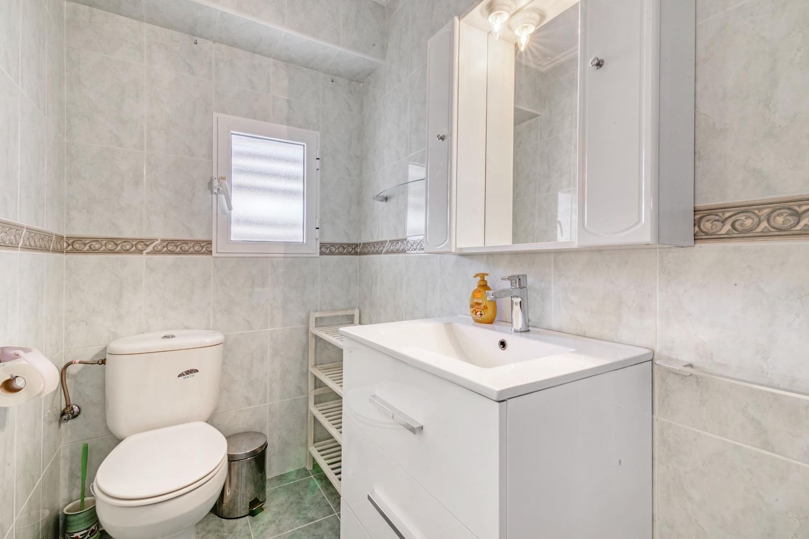 3 bedroom Apartment for rent in Gandia - € 3,100 (Ref: 8680951)