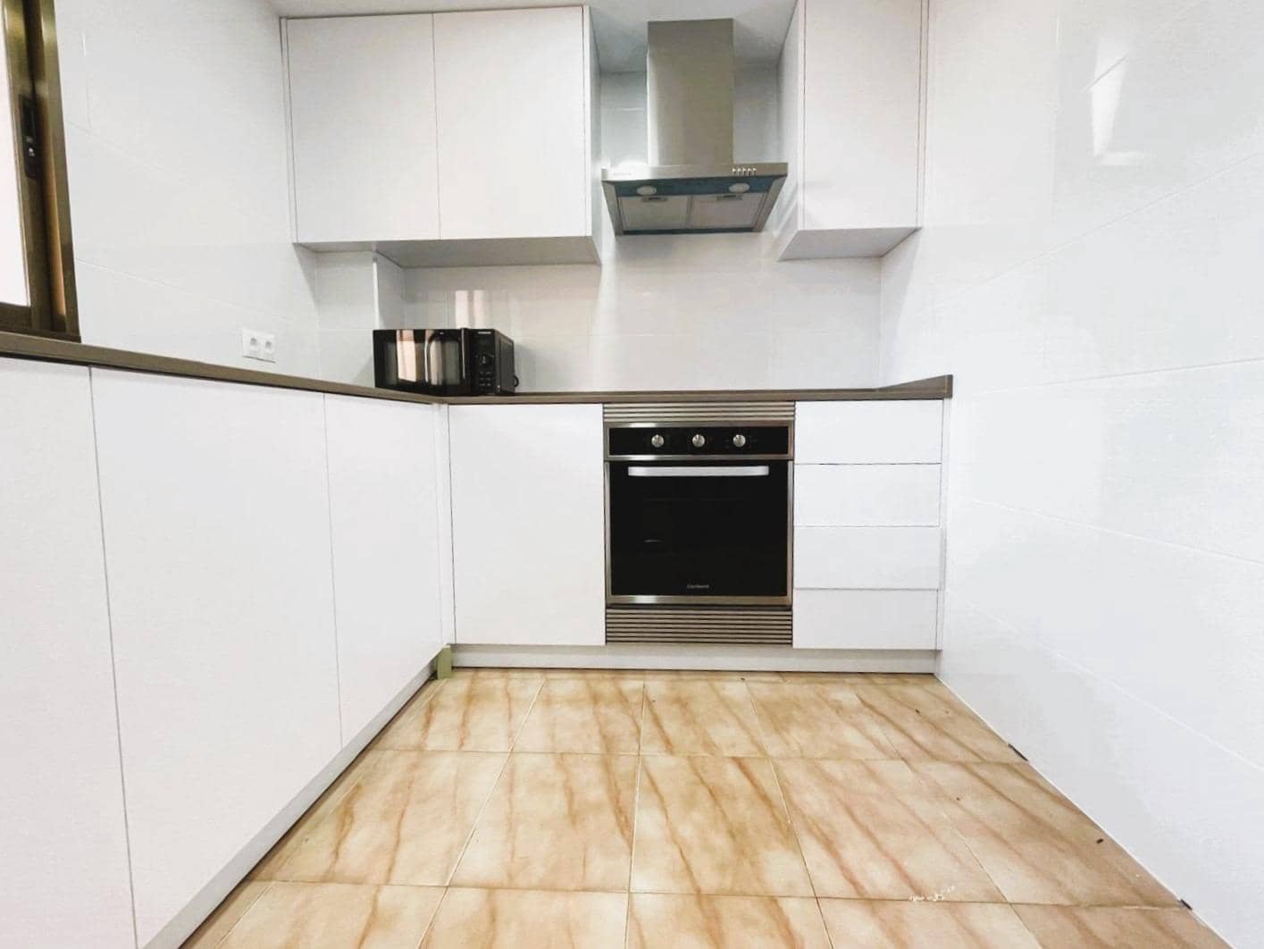 2 soverom Leilighet til leie i Gandia med svømmebasseng - € 3 200 (Ref: 8680954)