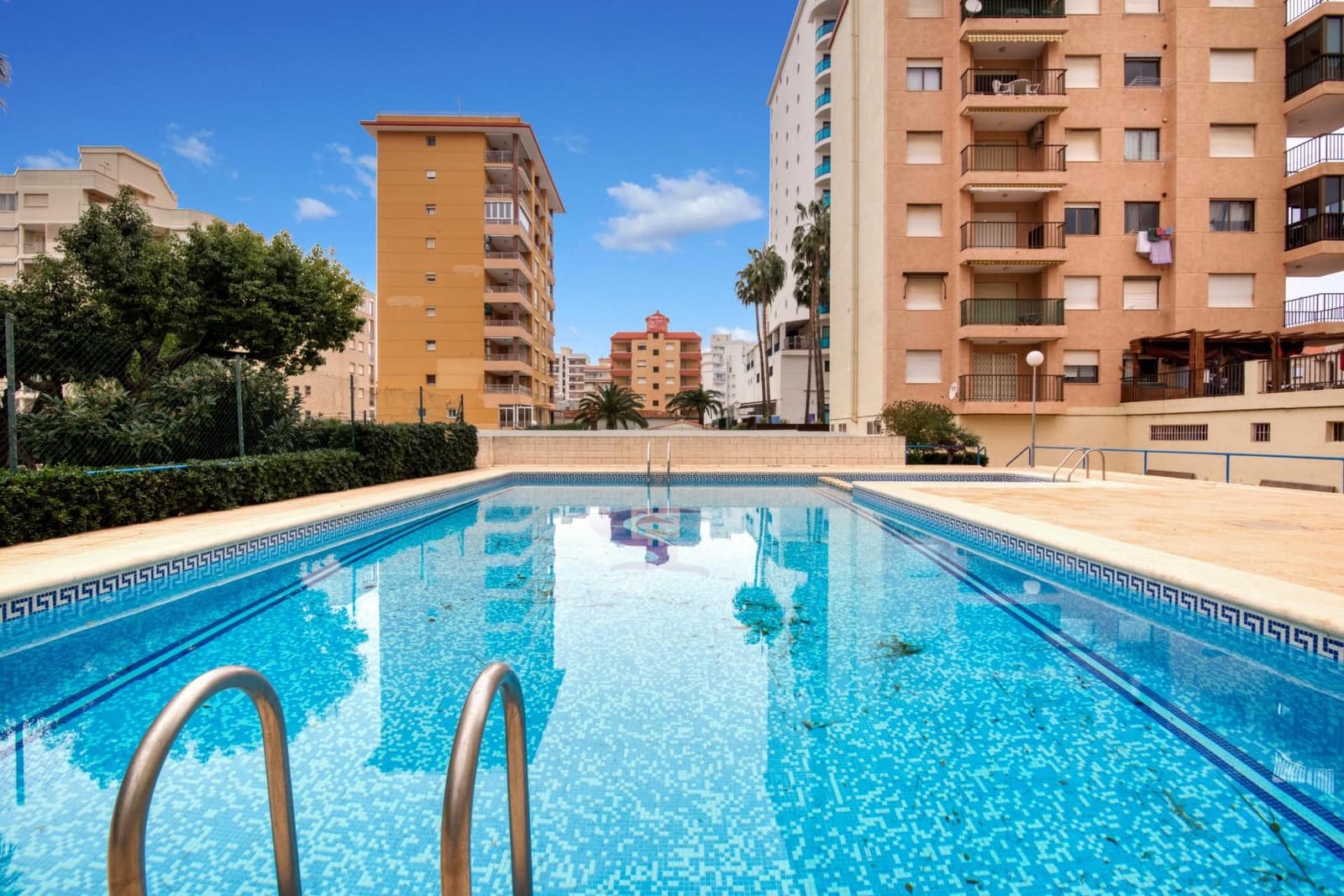 2 soverom Leilighet til leie i Gandia med svømmebasseng - € 3 200 (Ref: 8680954)