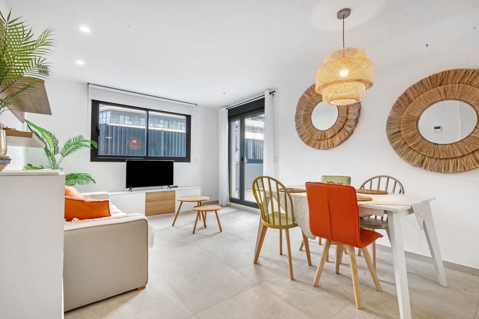 2 quarto Apartamento para arrendar em Gandia com piscina - 4 200 € (Ref: 8687661)