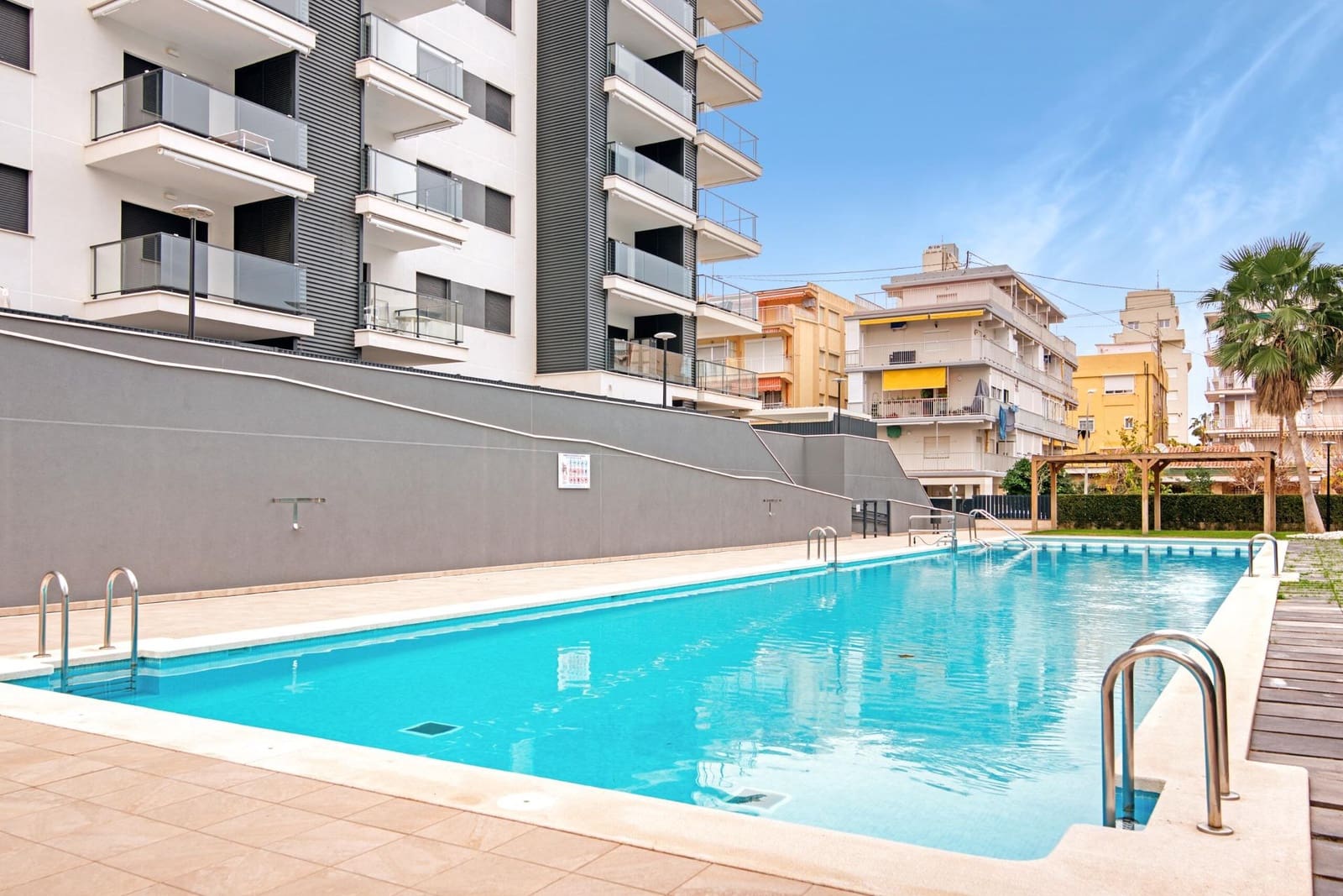 2 quarto Apartamento para arrendar em Gandia com piscina - 4 200 € (Ref: 8687661)