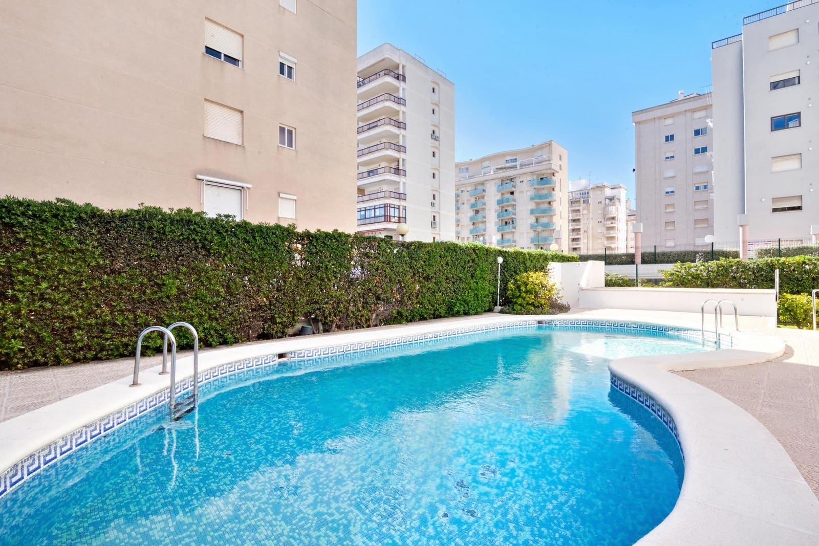 1 bedroom Apartment for rent in Gandia with pool - € 2,200 (Ref: 8687663)