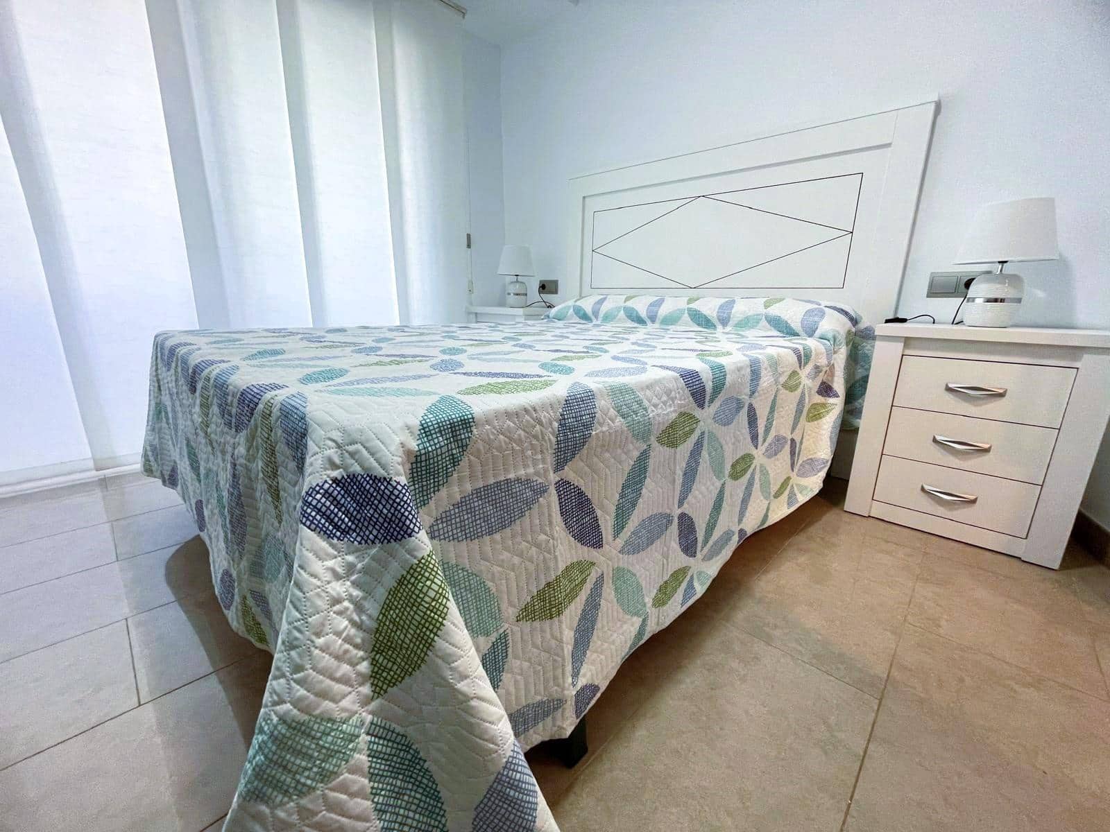 1 bedroom Apartment for rent in Gandia with pool - € 2,900 (Ref: 8802217)