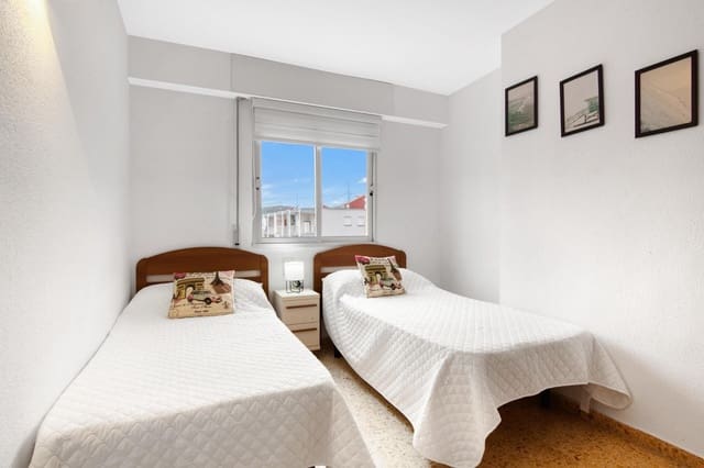 Apartamento de 3 habitaciones en Gandia en alquiler con piscina - 4.000 € (Ref: 8817782)