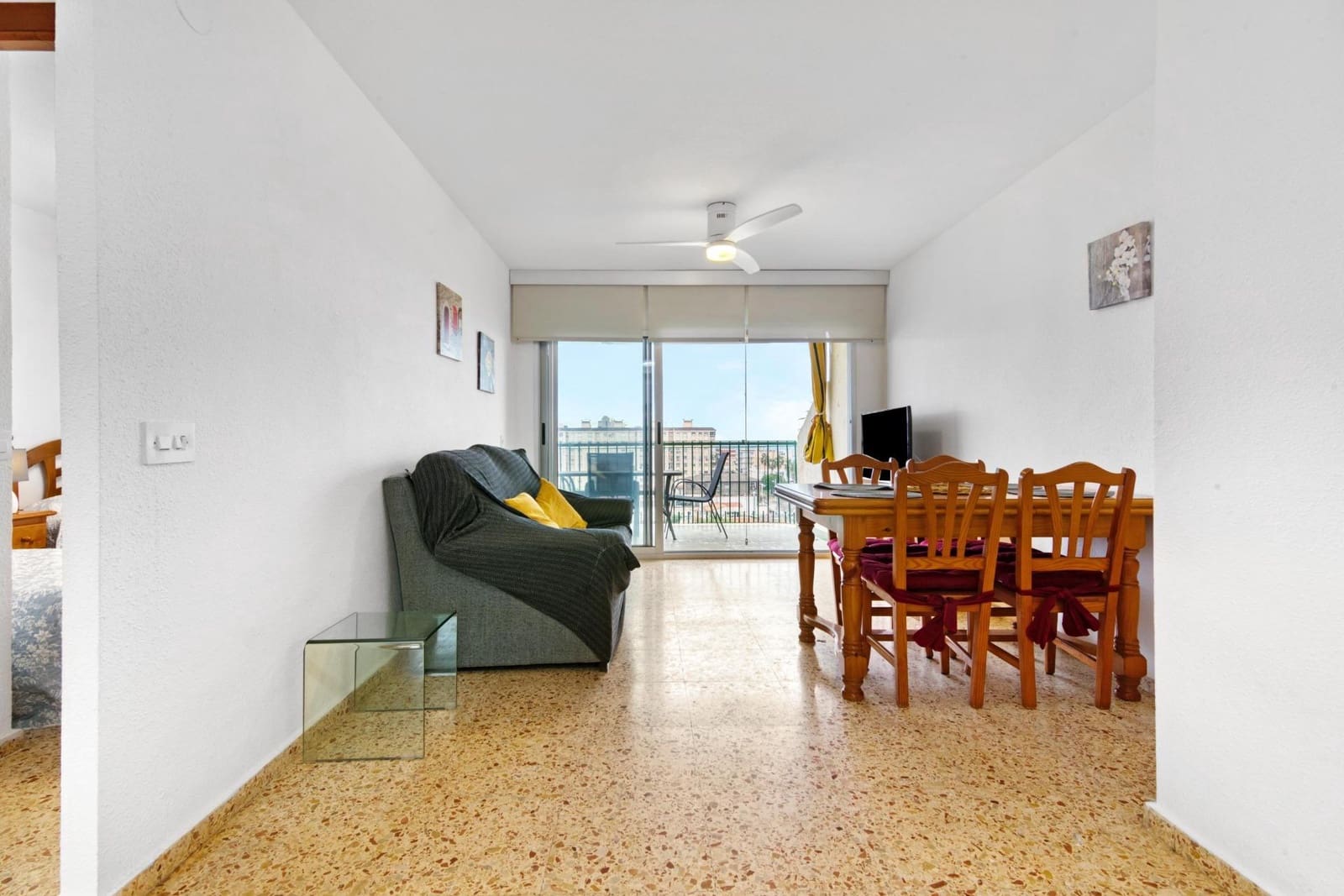 2 bedroom Apartment for rent in Gandia with pool - € 3,200 (Ref: 8817783)