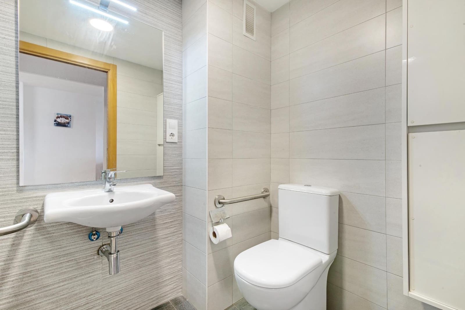 2 bedroom Apartment for rent in Gandia with pool - € 3,200 (Ref: 8817783)