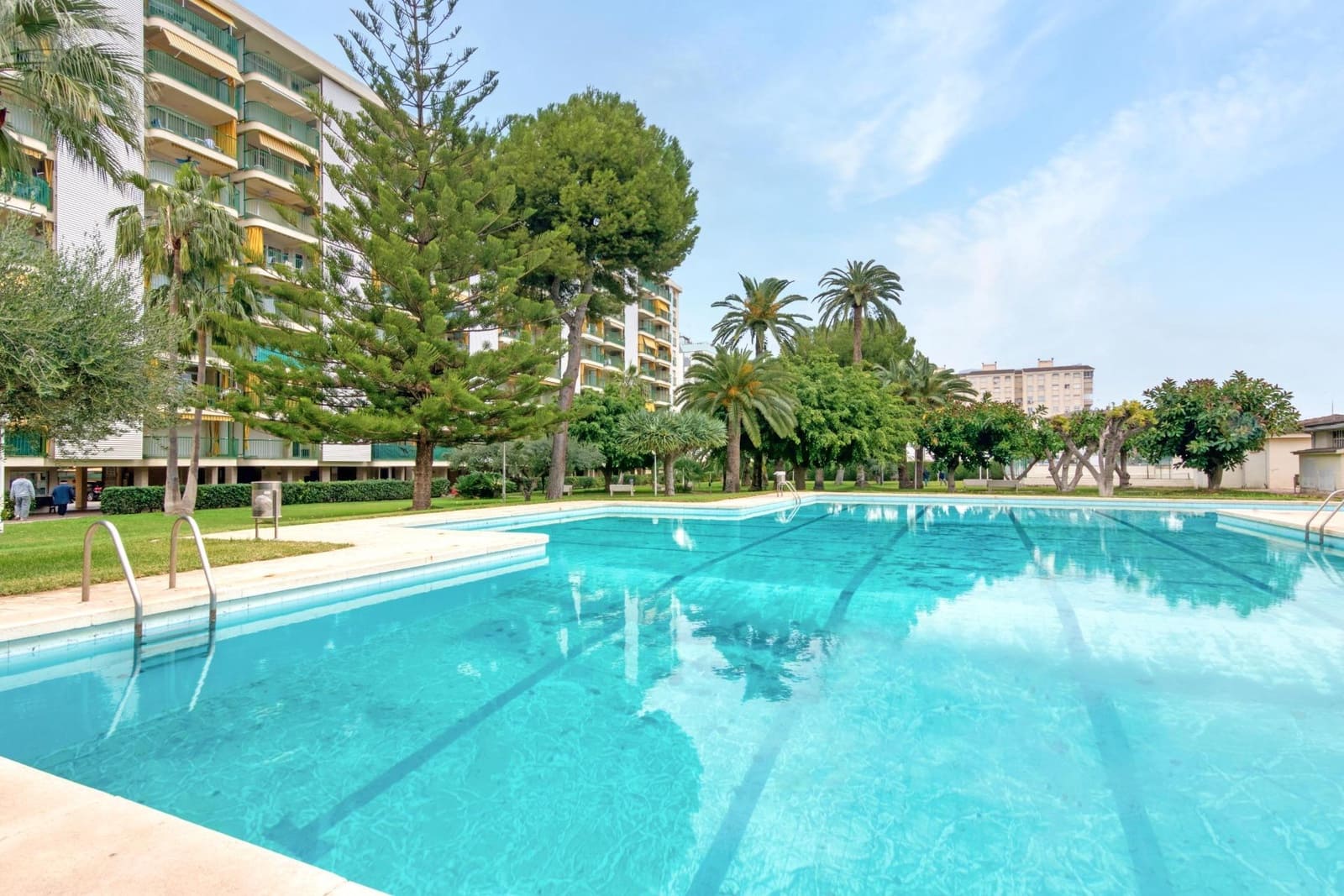 2 bedroom Apartment for rent in Gandia with pool - € 3,200 (Ref: 8817783)