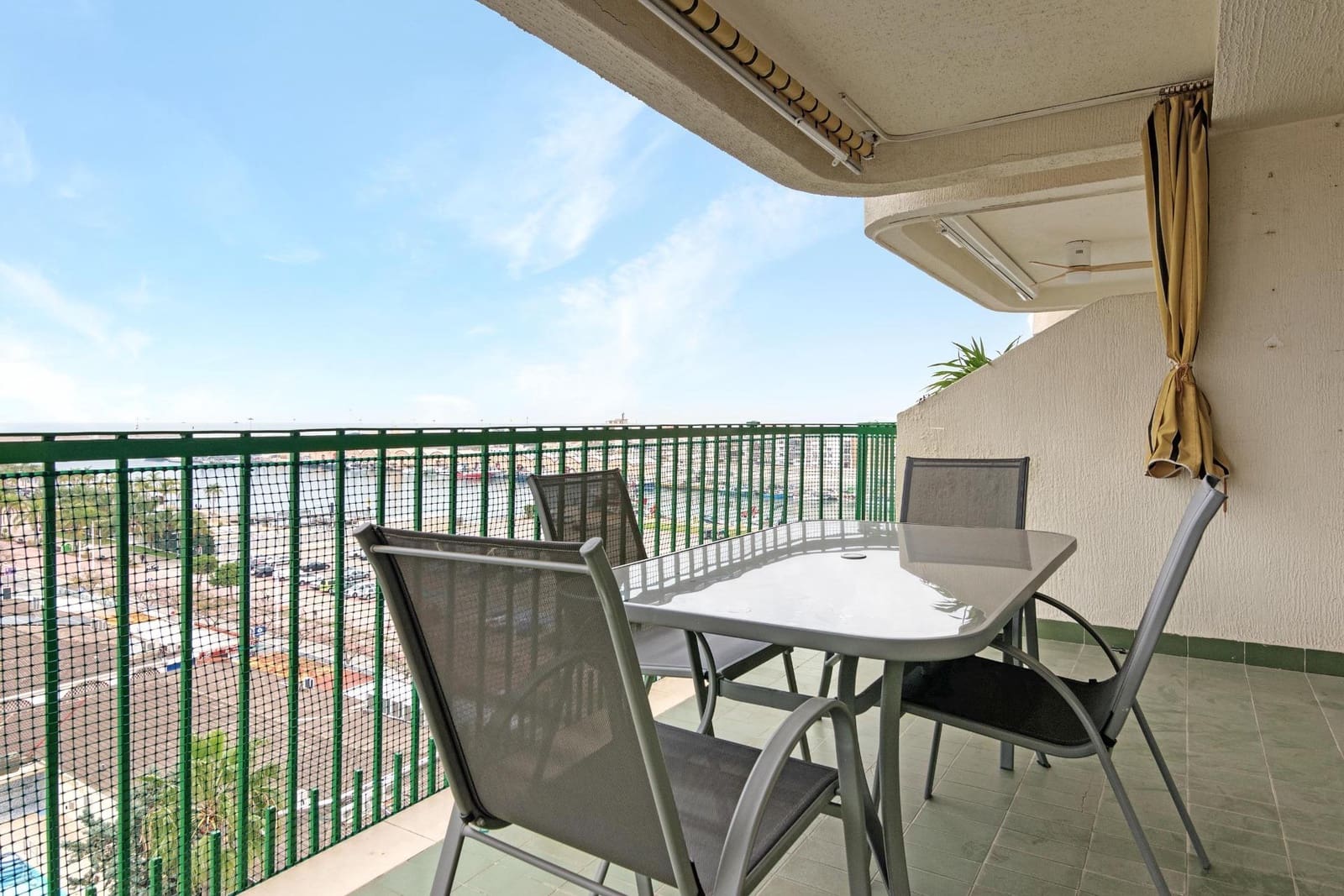 2 bedroom Apartment for rent in Gandia with pool - € 3,200 (Ref: 8817783)