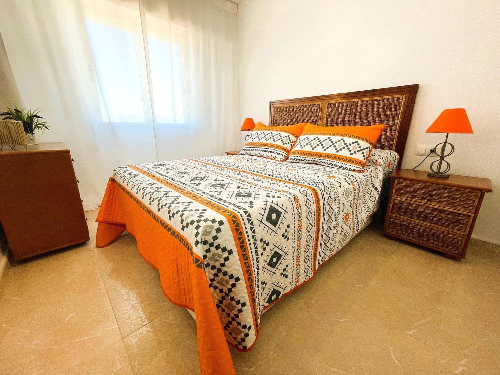 3 sypialnia Apartament do wynajęcia w Gandia z basenem - 5 200 € (Ref: 8905579)