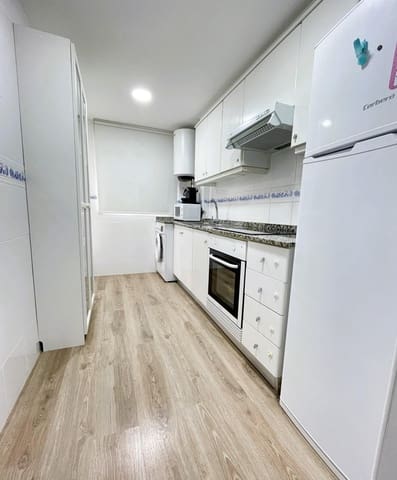 2 soverom Leilighet til leie i Gandia med svømmebasseng - € 3 200 (Ref: 8935140)