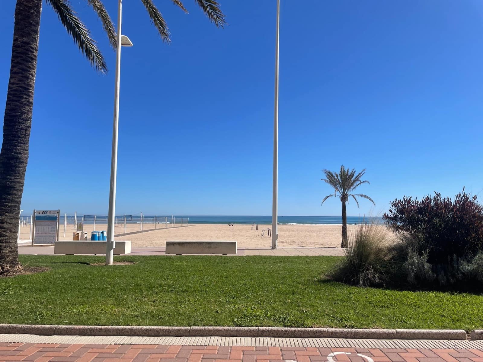 3 Zimmer Apartment zu vermieten in Gandia mit Pool Garage - 950 € (Ref: 9029822)