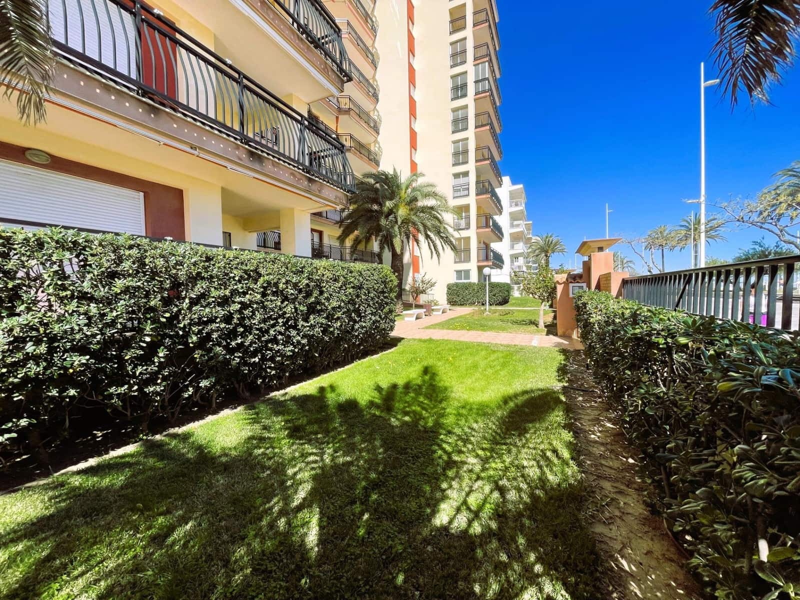 3 Zimmer Apartment zu vermieten in Gandia mit Pool Garage - 950 € (Ref: 9029822)