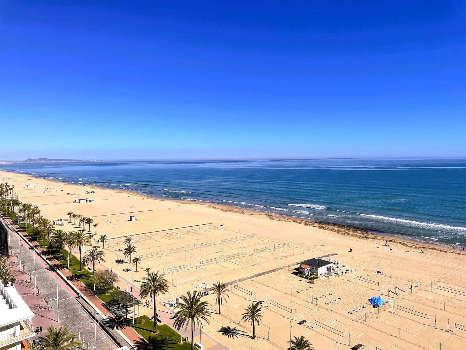 3 Zimmer Apartment zu vermieten in Gandia mit Pool Garage - 950 € (Ref: 9029822)