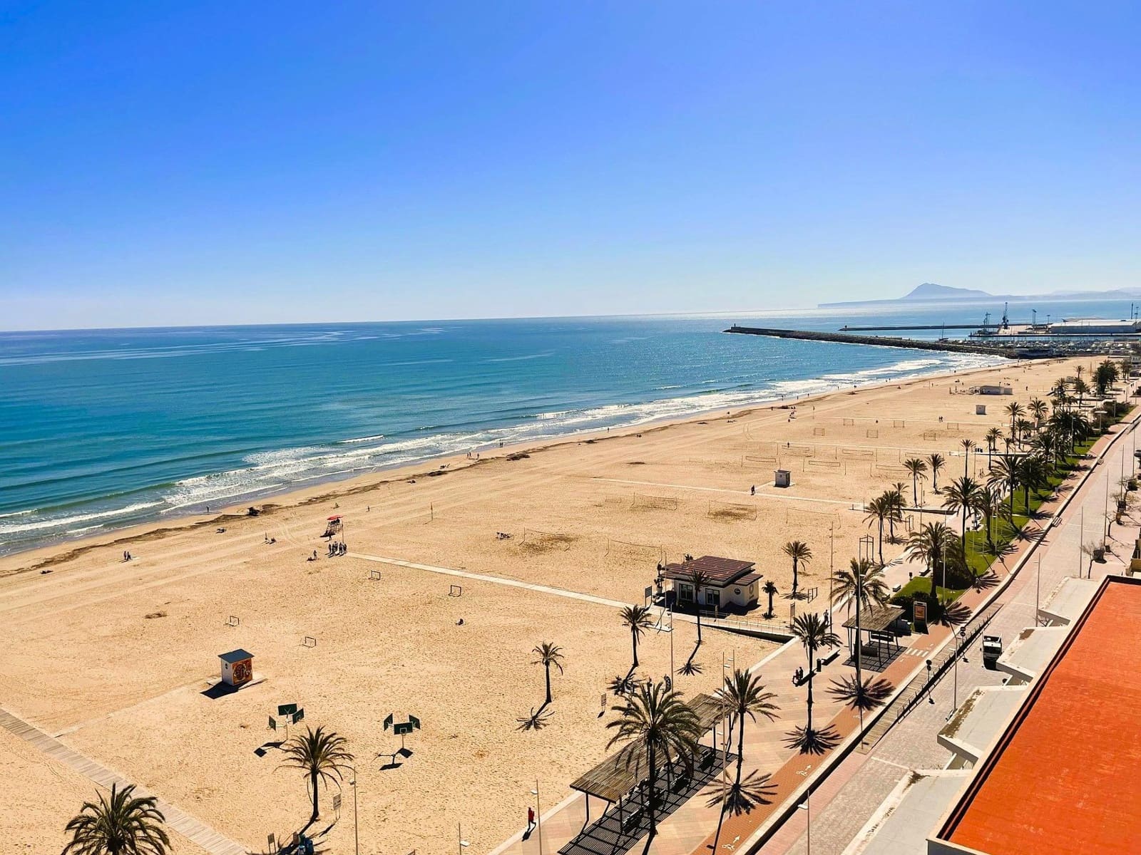 3 Zimmer Apartment zu vermieten in Gandia mit Pool Garage - 950 € (Ref: 9029822)