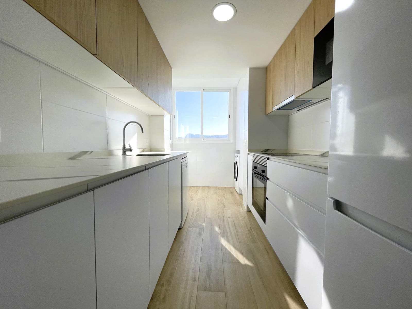 3 Zimmer Apartment zu vermieten in Gandia mit Pool Garage - 900 € (Ref: 9029823)