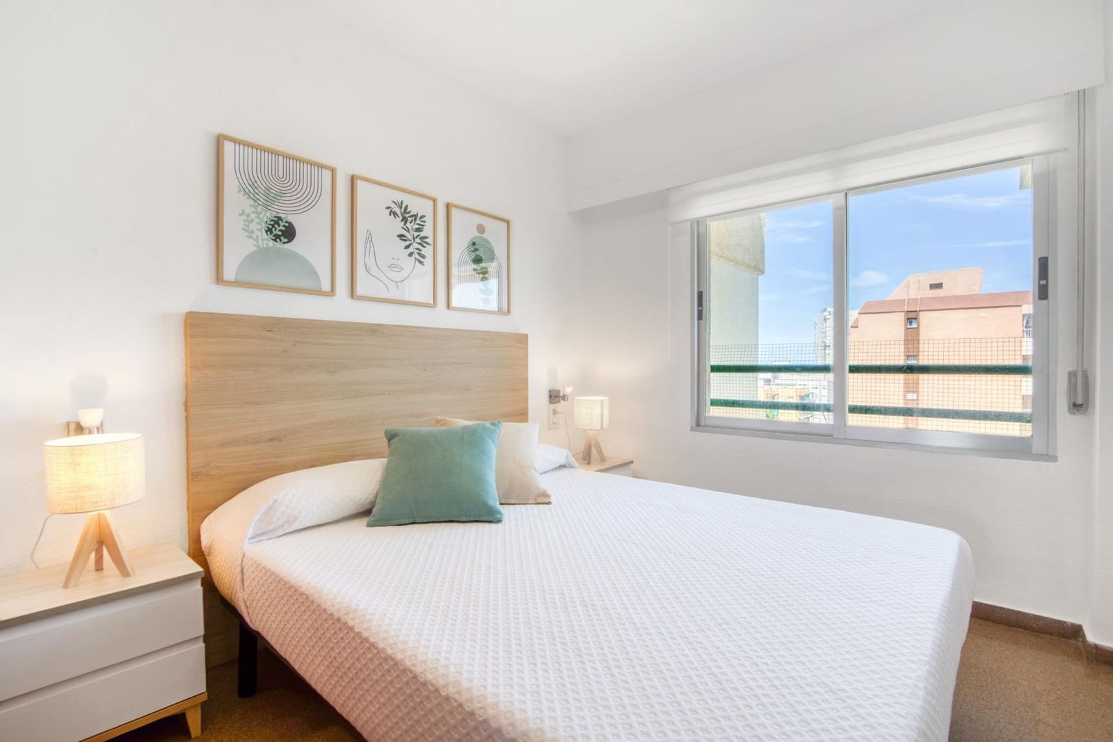 3 Zimmer Apartment zu vermieten in Gandia mit Pool Garage - 900 € (Ref: 9029823)