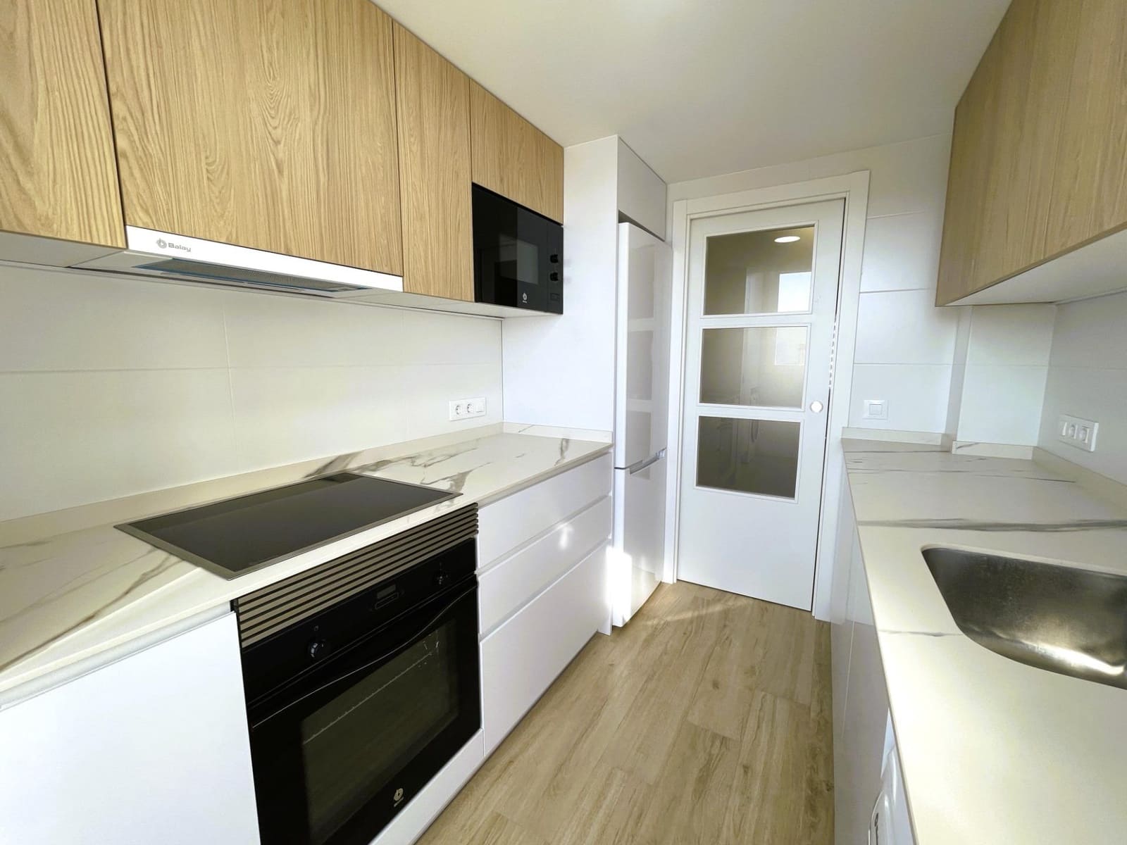 3 Zimmer Apartment zu vermieten in Gandia mit Pool Garage - 900 € (Ref: 9029823)