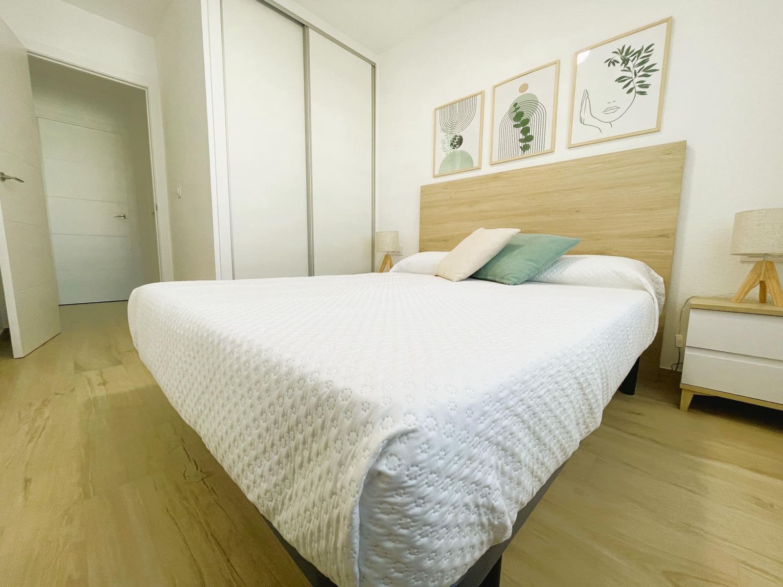 3 Zimmer Apartment zu vermieten in Gandia mit Pool Garage - 900 € (Ref: 9029823)