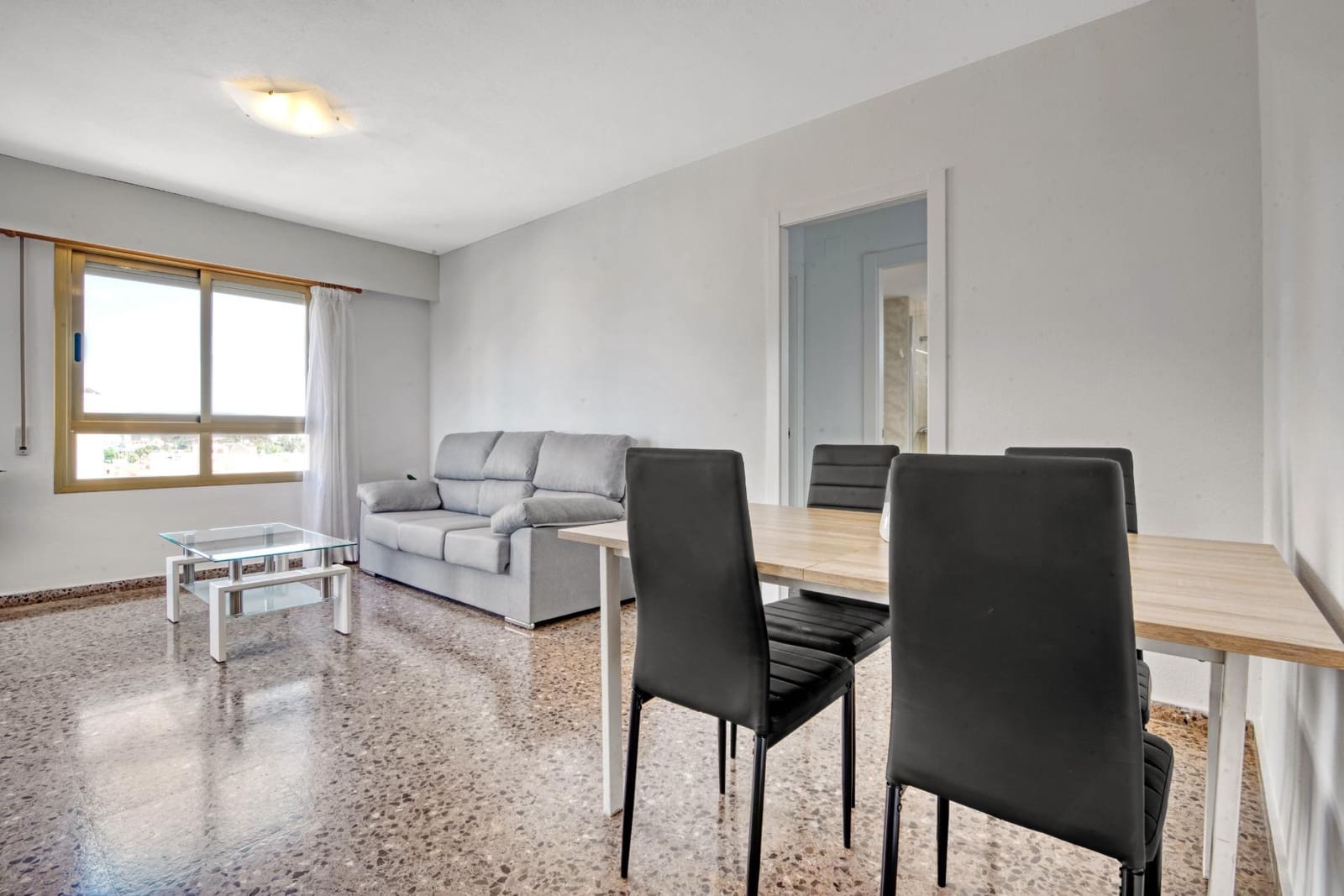 2 slaapkamer Appartement te huur in Gandia met zwembad - € 600 (Ref: 9029825)
