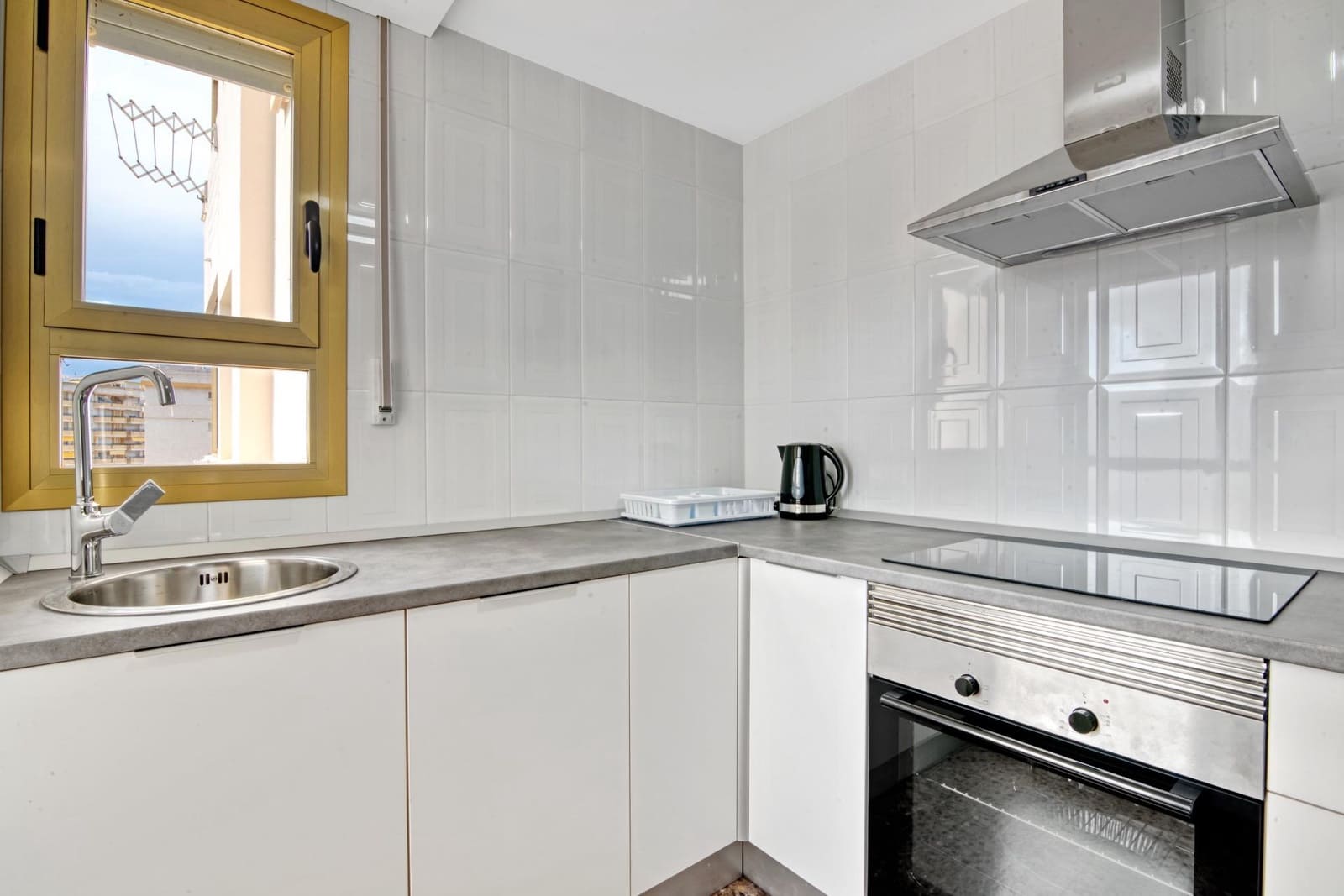 2 slaapkamer Appartement te huur in Gandia met zwembad - € 600 (Ref: 9029825)