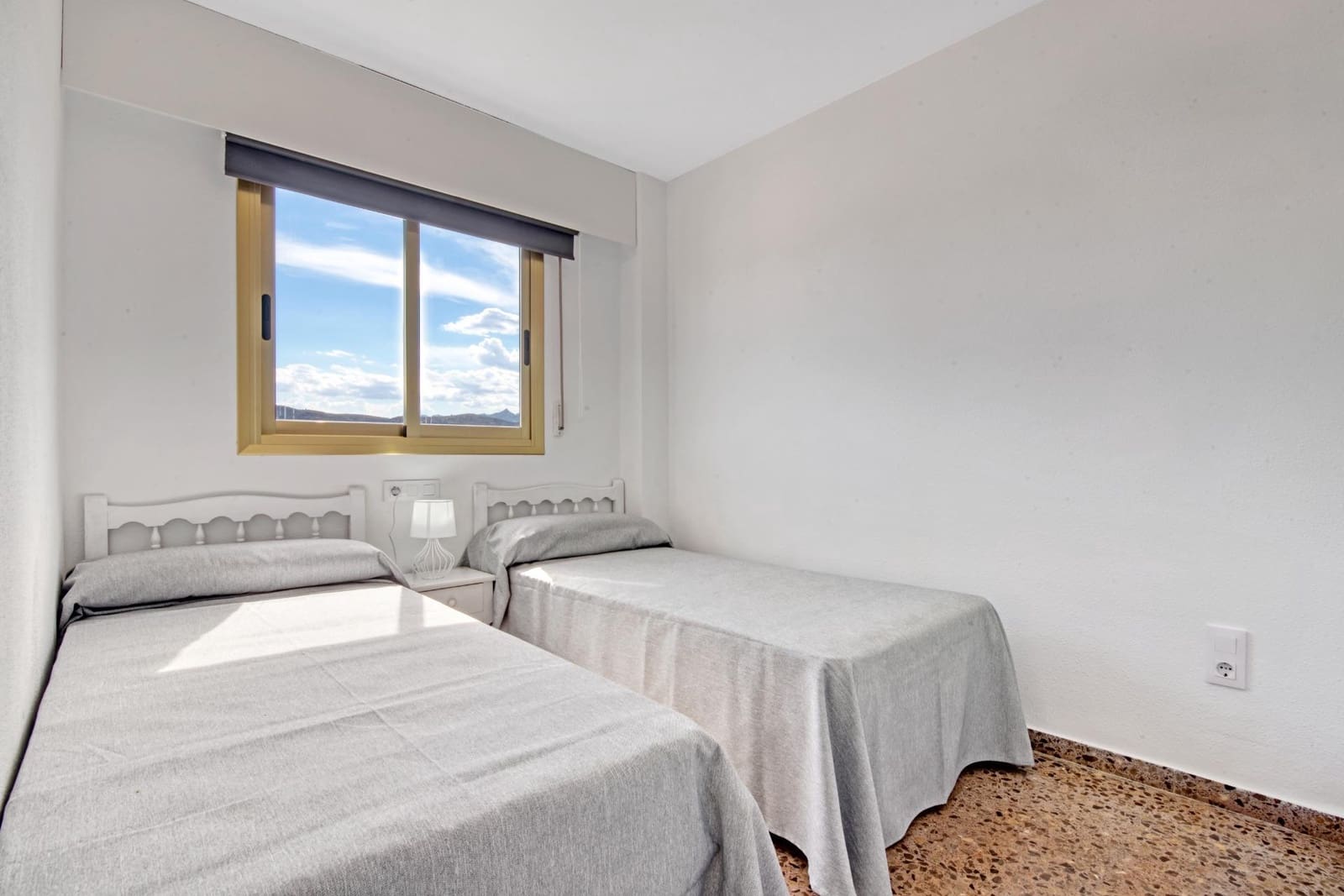 2 slaapkamer Appartement te huur in Gandia met zwembad - € 600 (Ref: 9029825)