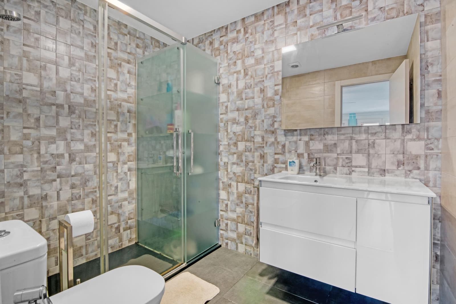 2 Zimmer Apartment zu vermieten in Gandia mit Pool - 580 € (Ref: 9095150)