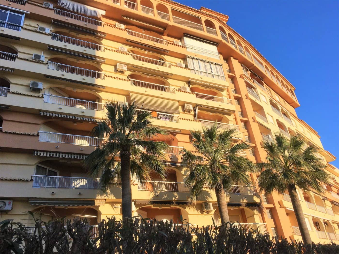 2 Zimmer Apartment zu vermieten in Gandia mit Pool - 580 € (Ref: 9095150)