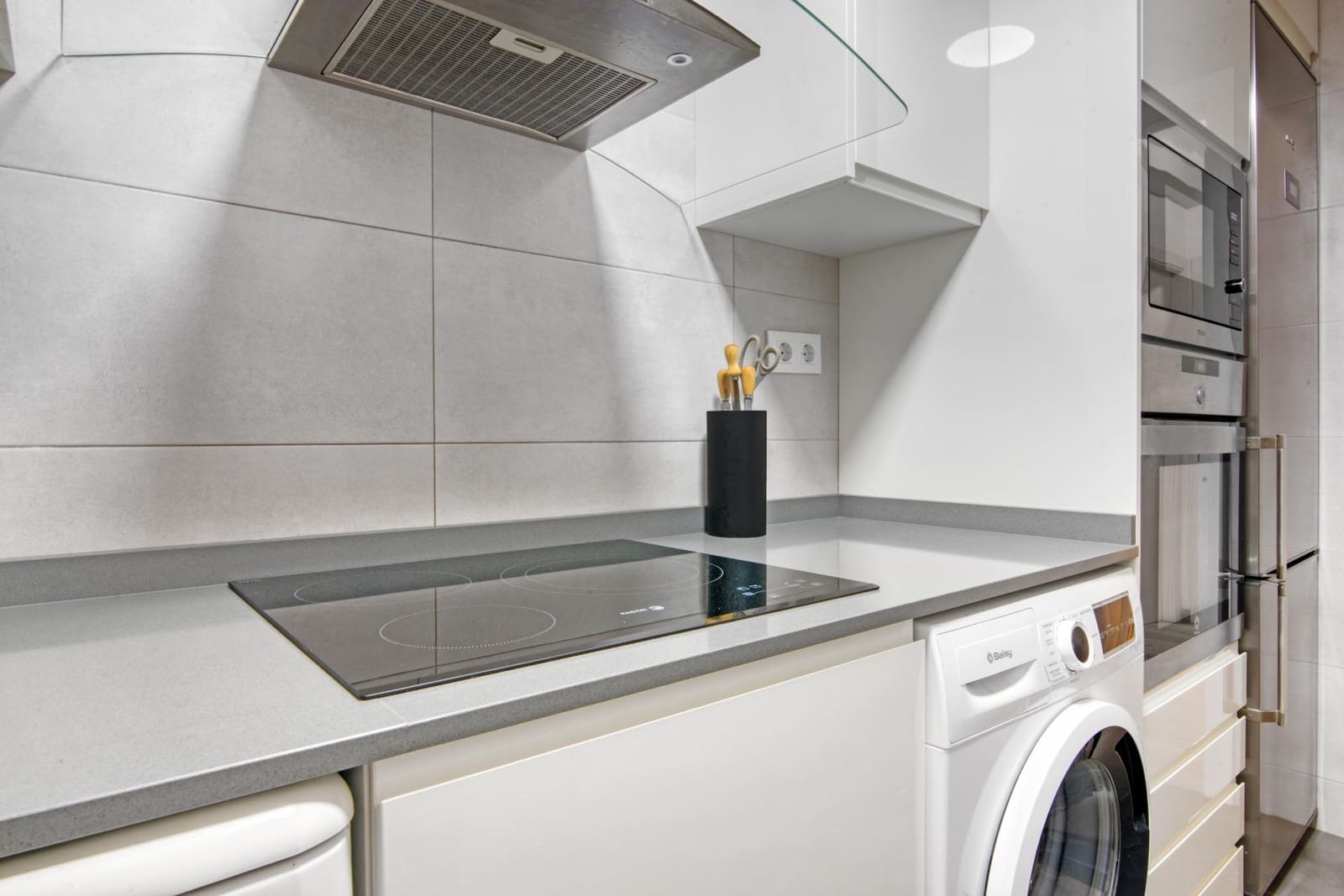 2 Zimmer Apartment zu vermieten in Gandia mit Pool - 580 € (Ref: 9095150)