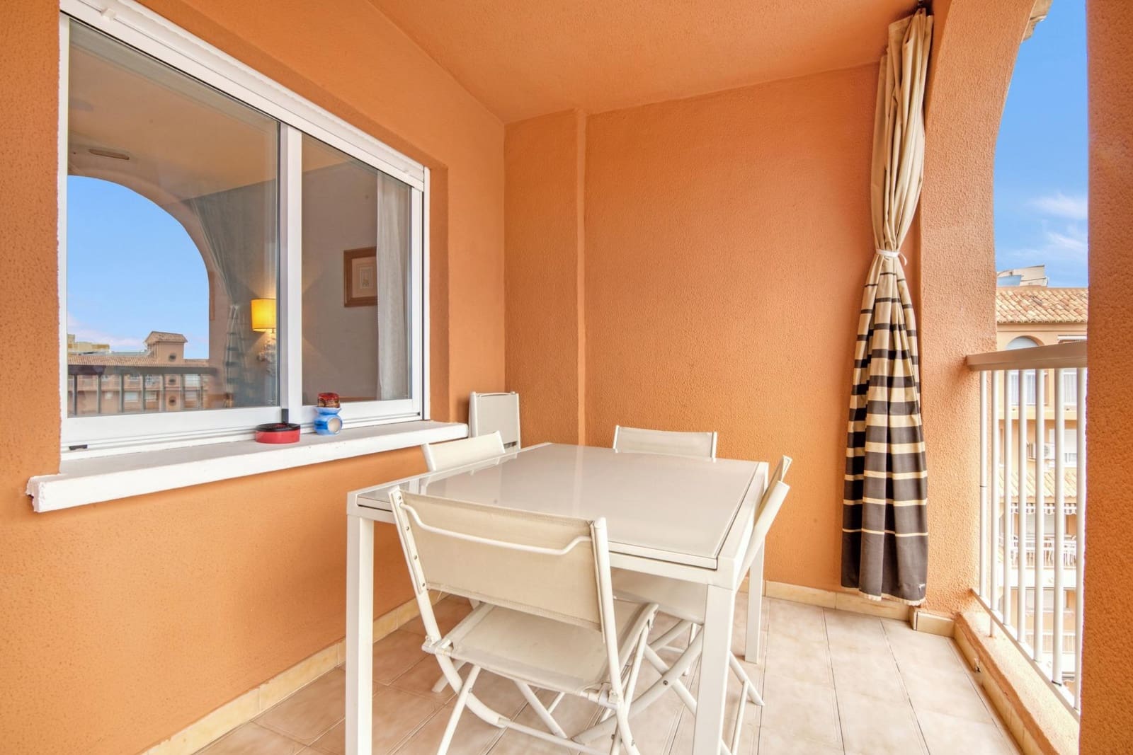 2 Zimmer Apartment zu vermieten in Gandia mit Pool - 580 € (Ref: 9095150)
