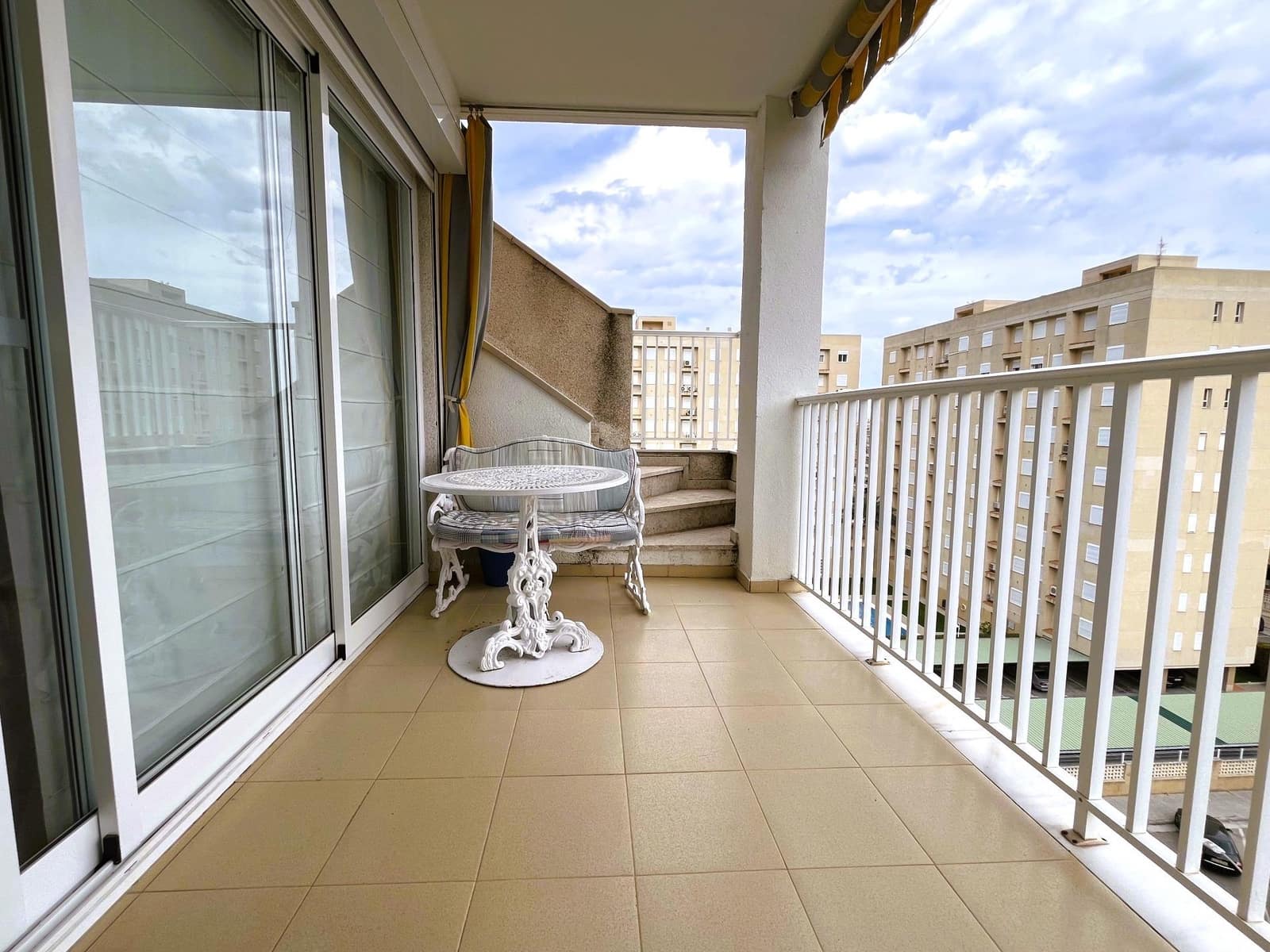 2 sovrum Takvåning att hyra i Gandia med pool garage - 700 € (Ref: 9098979)