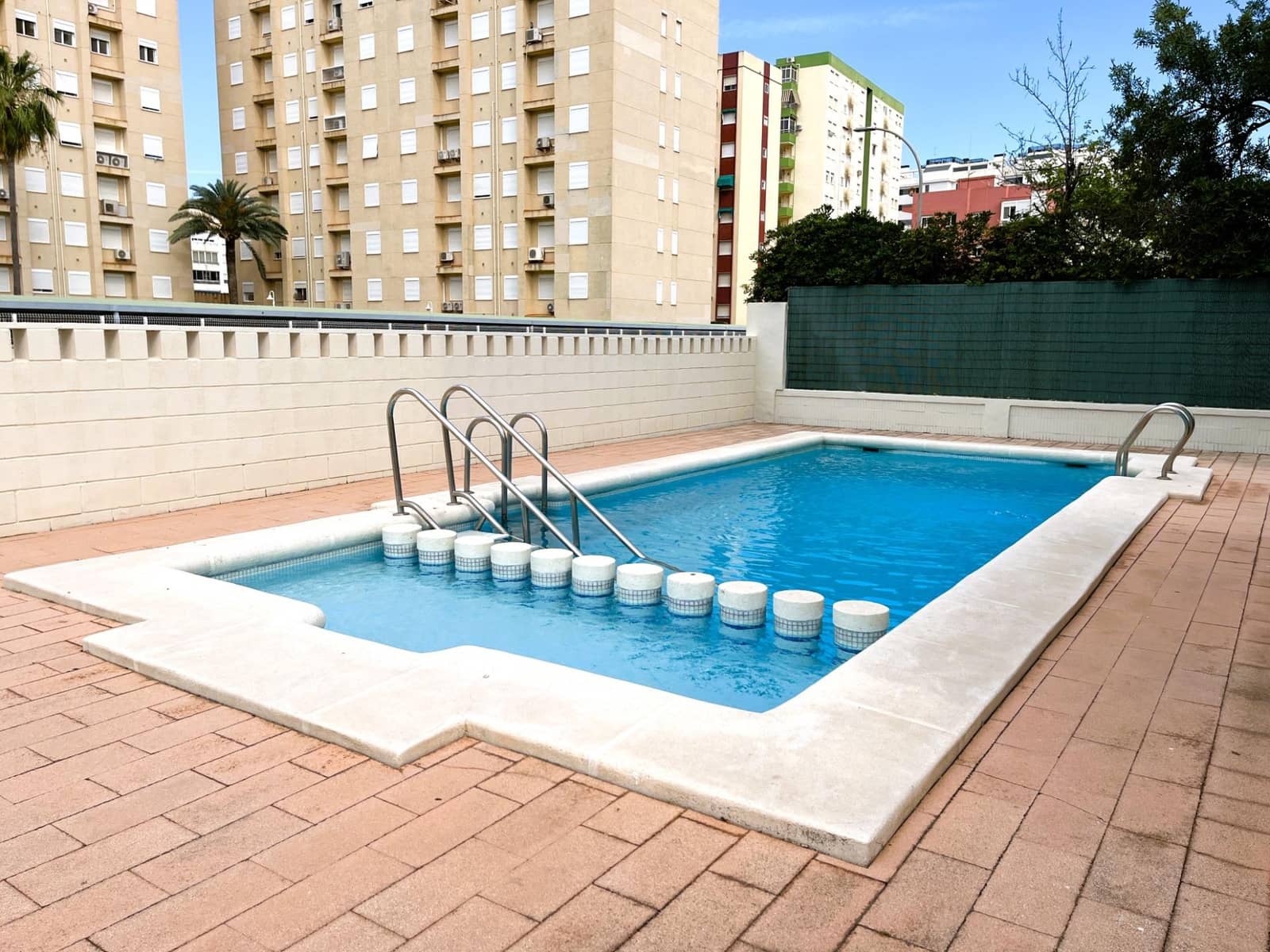 2 sovrum Takvåning att hyra i Gandia med pool garage - 700 € (Ref: 9098979)