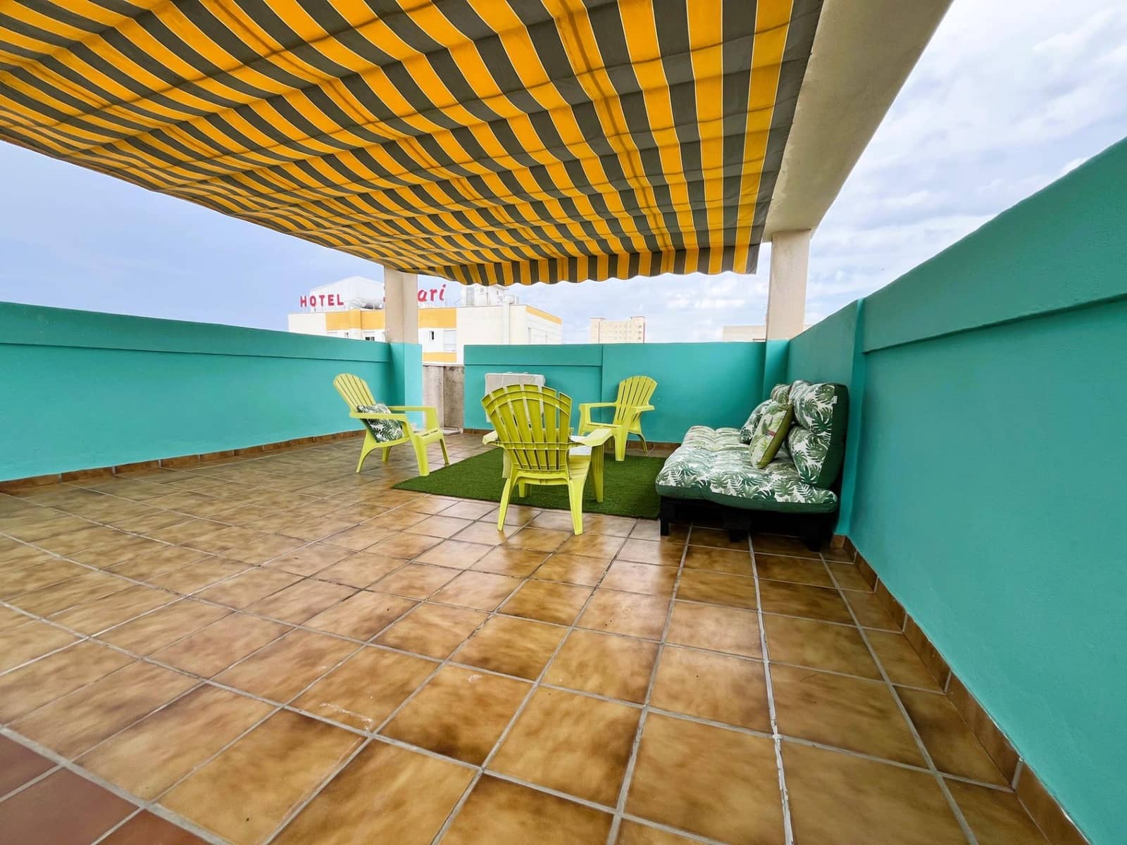 2 sovrum Takvåning att hyra i Gandia med pool garage - 700 € (Ref: 9098979)