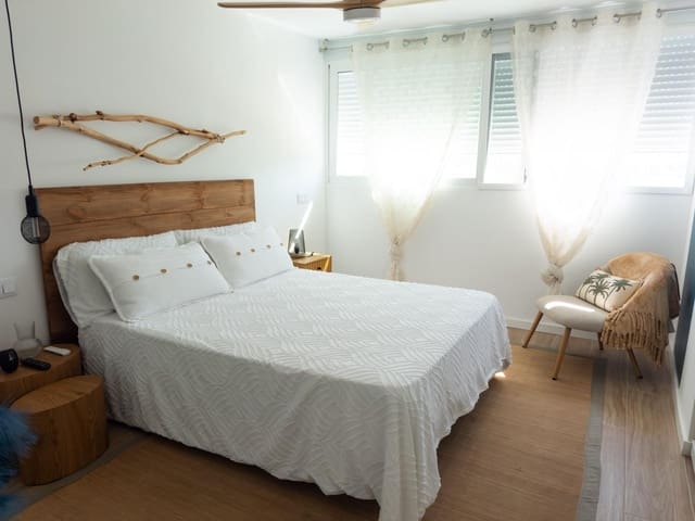 3 Zimmer Apartment zu vermieten in Gandia - 950 € (Ref: 9232821)