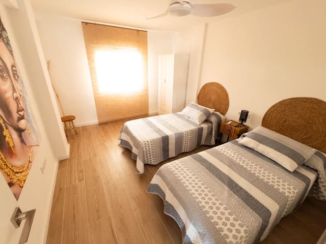 3 Zimmer Apartment zu vermieten in Gandia - 950 € (Ref: 9232821)