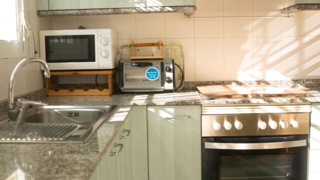 Apartamento de 2 habitaciones en Gandia en alquiler con piscina - 3.100 € (Ref: 9294301)