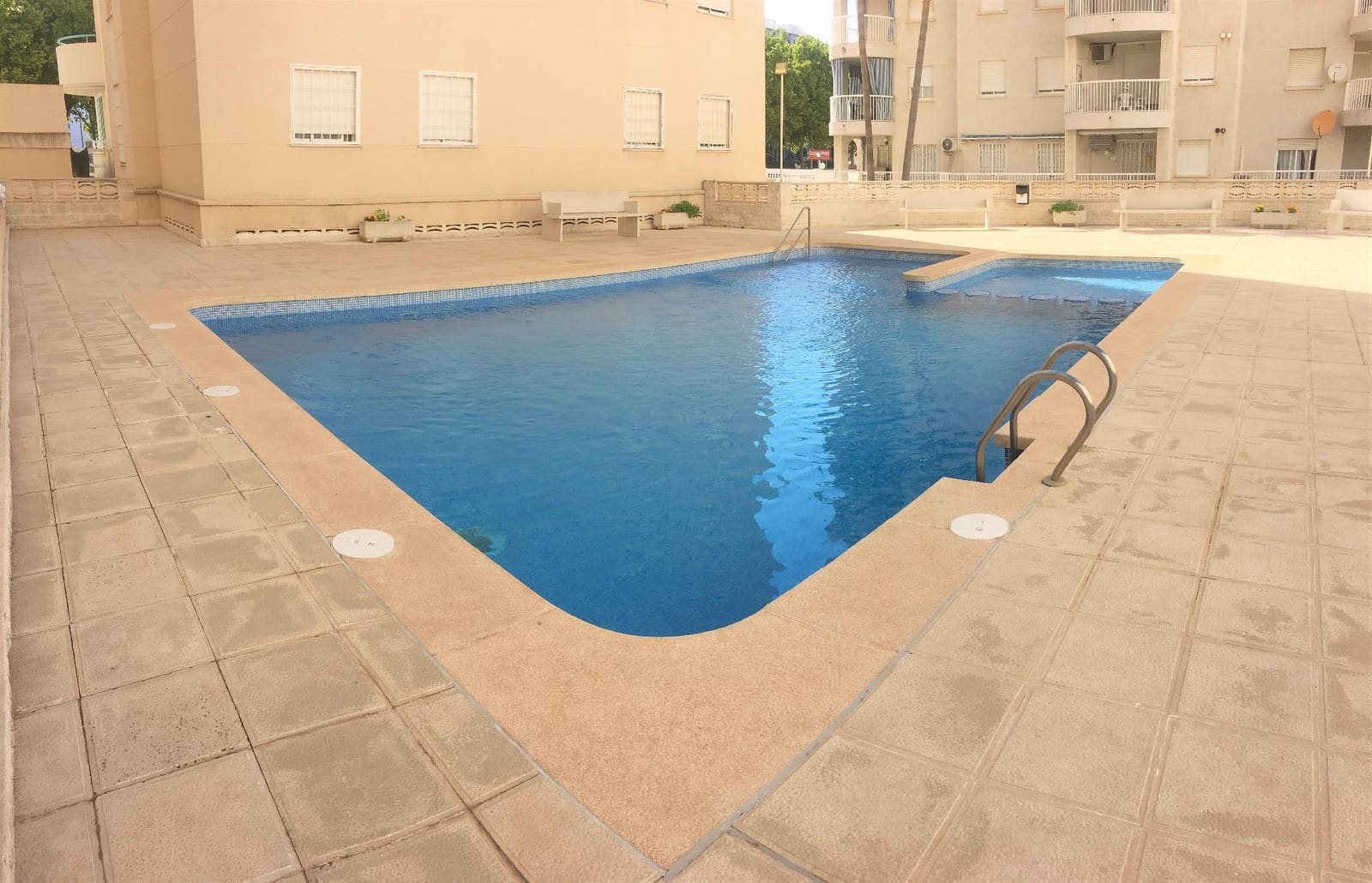 Apartamento de 2 habitaciones en Gandia en alquiler con piscina - 3.100 € (Ref: 9294301)