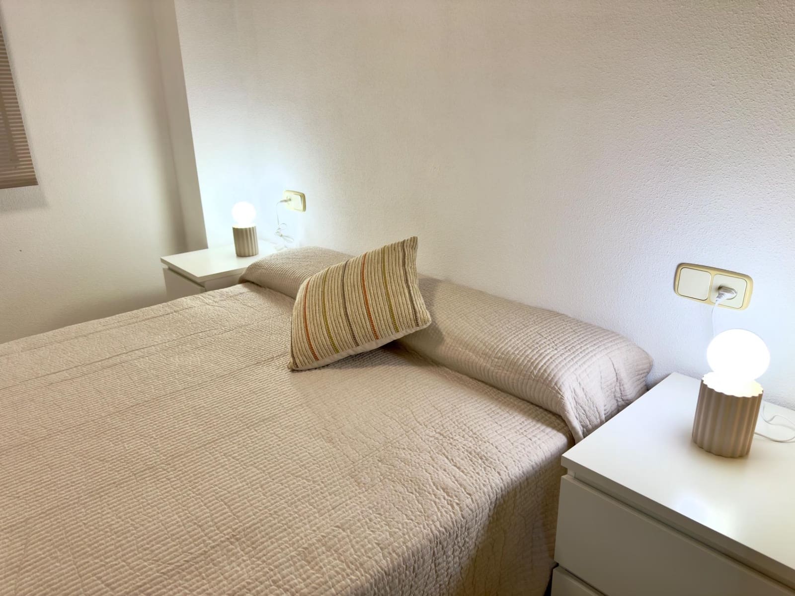 Apartamento de 2 habitaciones en Gandia en alquiler con piscina - 3.100 € (Ref: 9294301)
