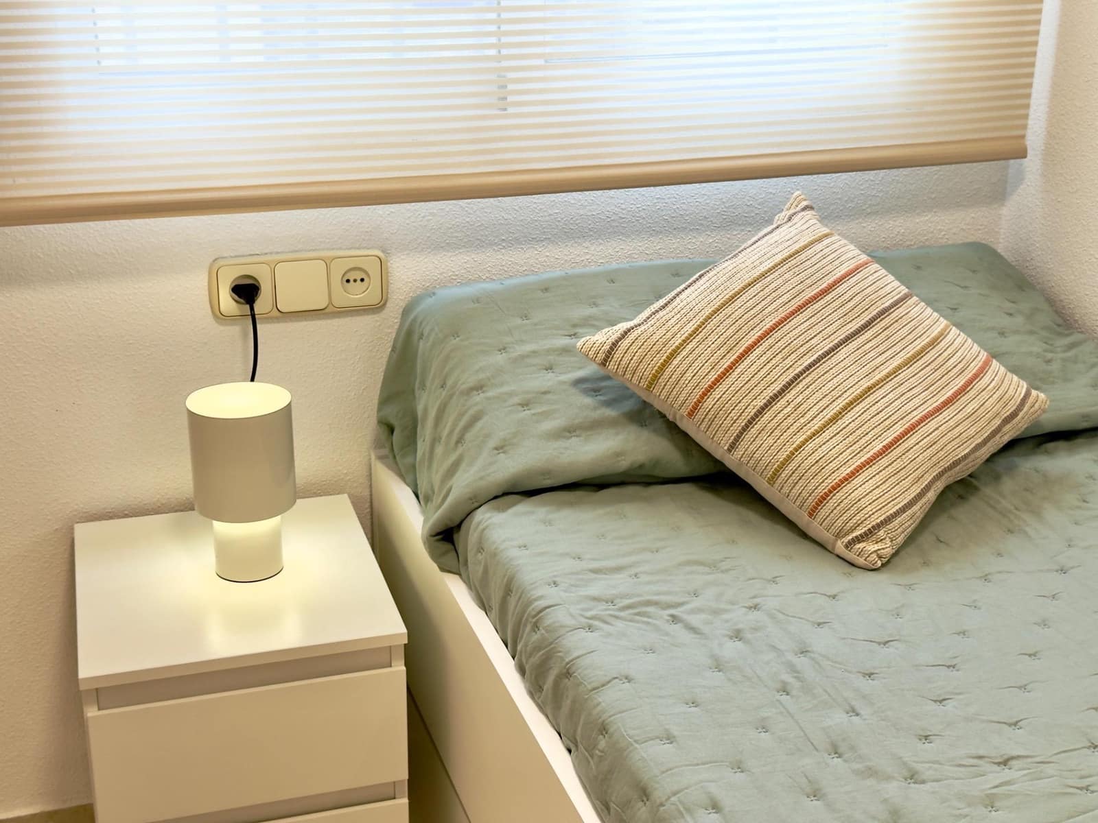 Apartamento de 2 habitaciones en Gandia en alquiler con piscina - 3.100 € (Ref: 9294301)