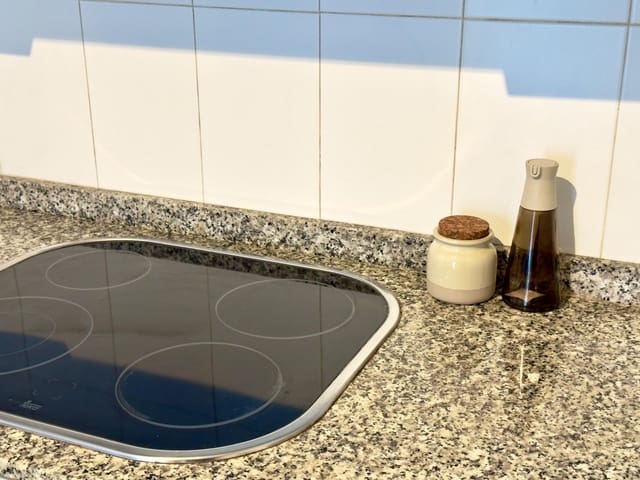 Apartamento de 2 habitaciones en Gandia en alquiler con piscina - 3.100 € (Ref: 9294301)