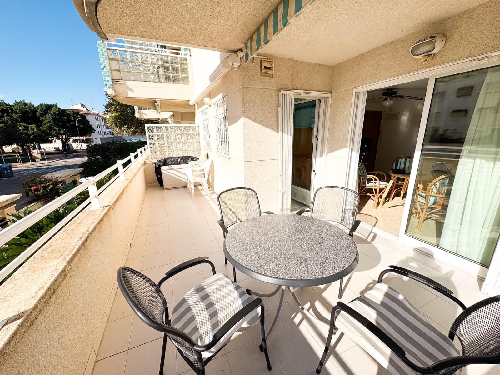 Apartamento de 2 habitaciones en Gandia en alquiler con piscina - 3.100 € (Ref: 9294301)