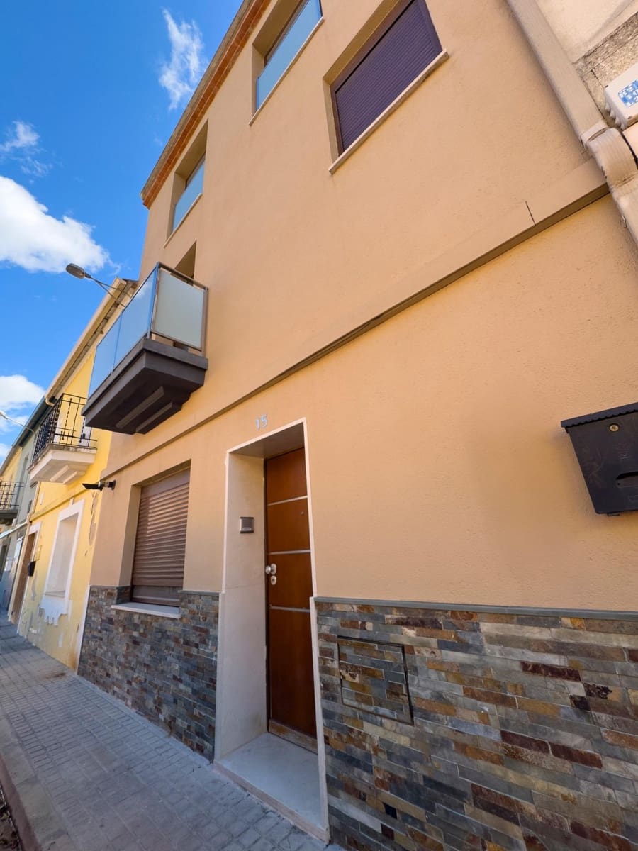 3 makuuhuone Omakotitalo myytävänä paikassa Bocairent - 199 000 € (Ref: 9403303)