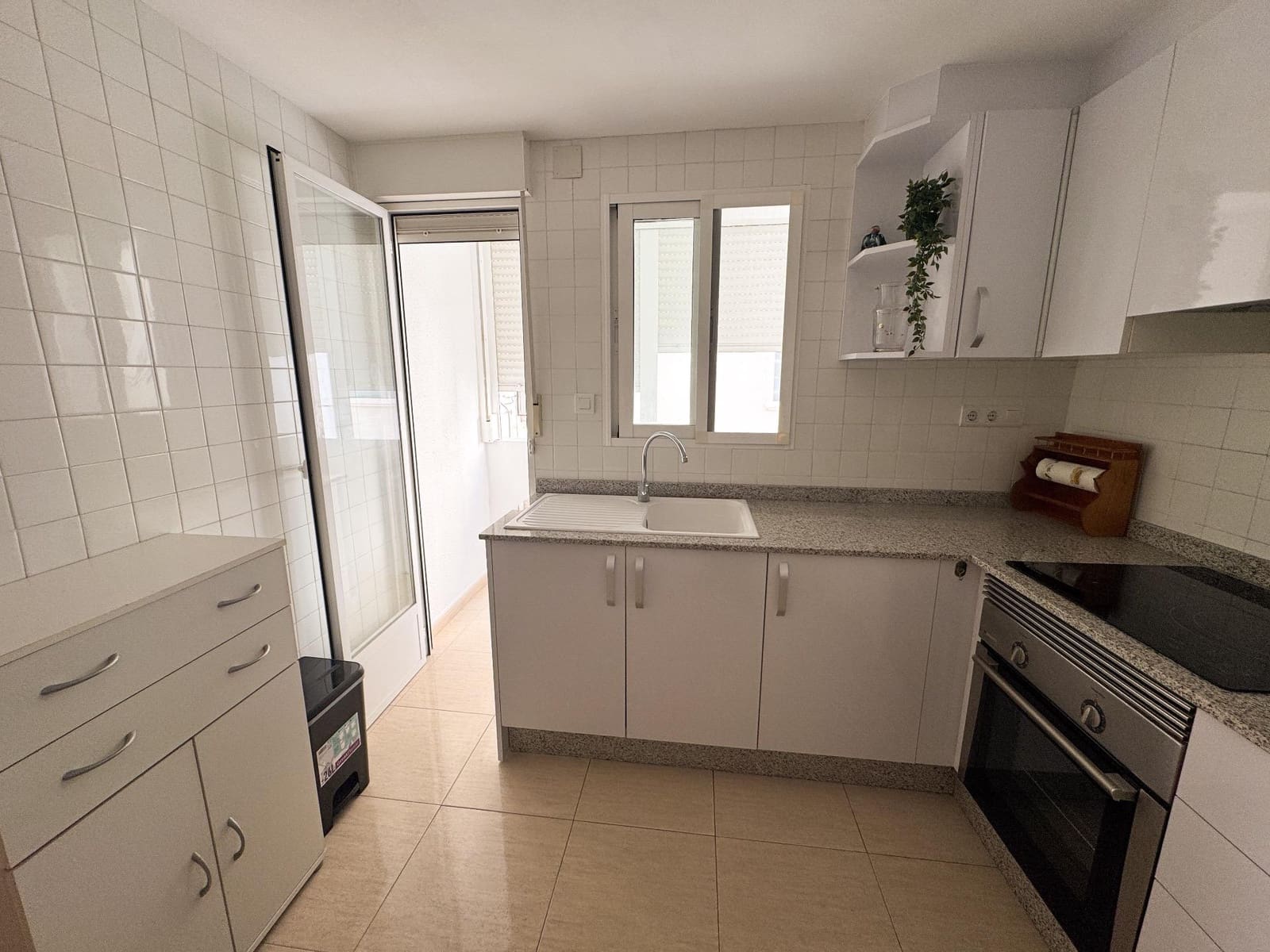 2 soverom Leilighet til leie i Gandia - € 550 (Ref: 9446238)