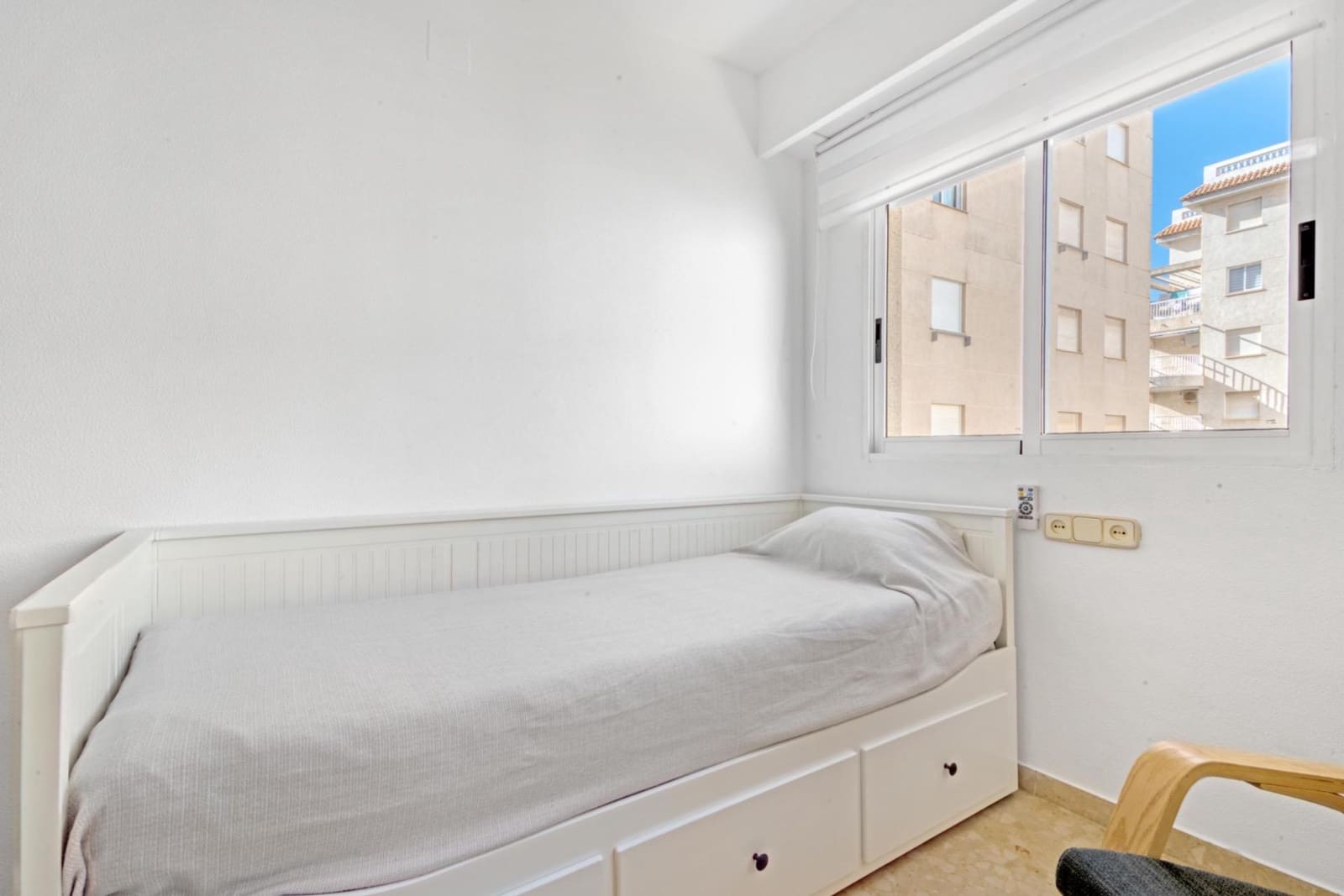 Appartement de 4 chambres à louer à Gandia avec piscine - 3 300 € (Ref: 9530869)