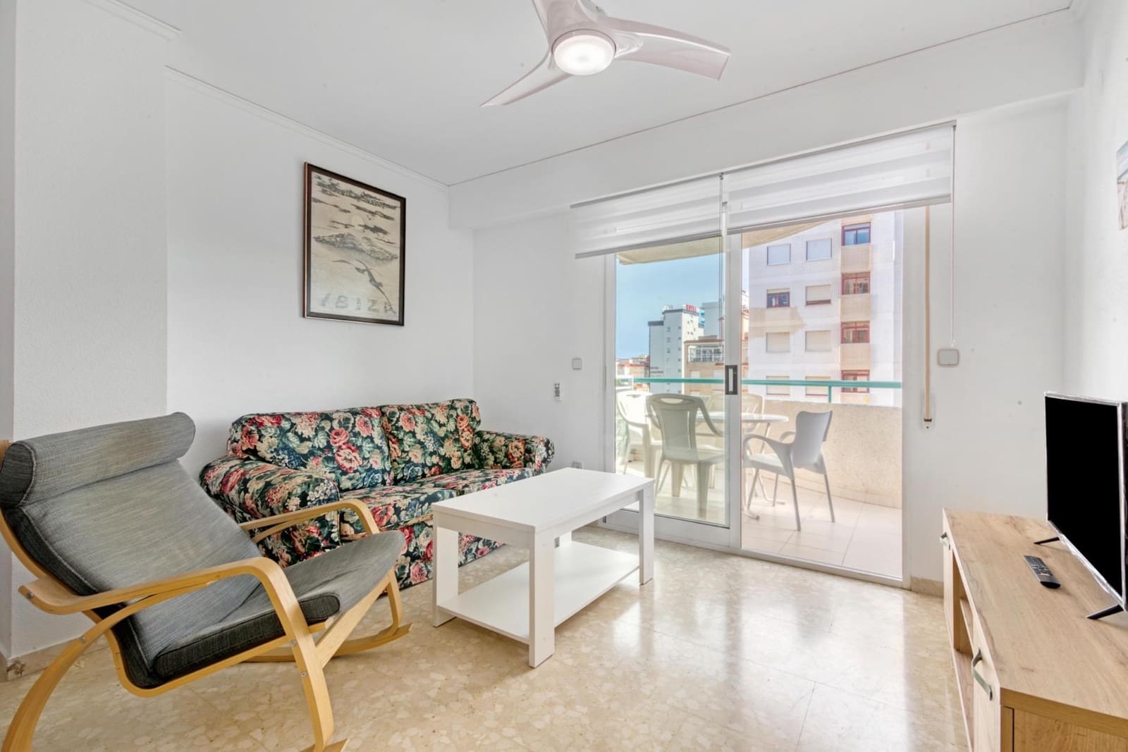 Appartement de 4 chambres à louer à Gandia avec piscine - 3 300 € (Ref: 9530869)