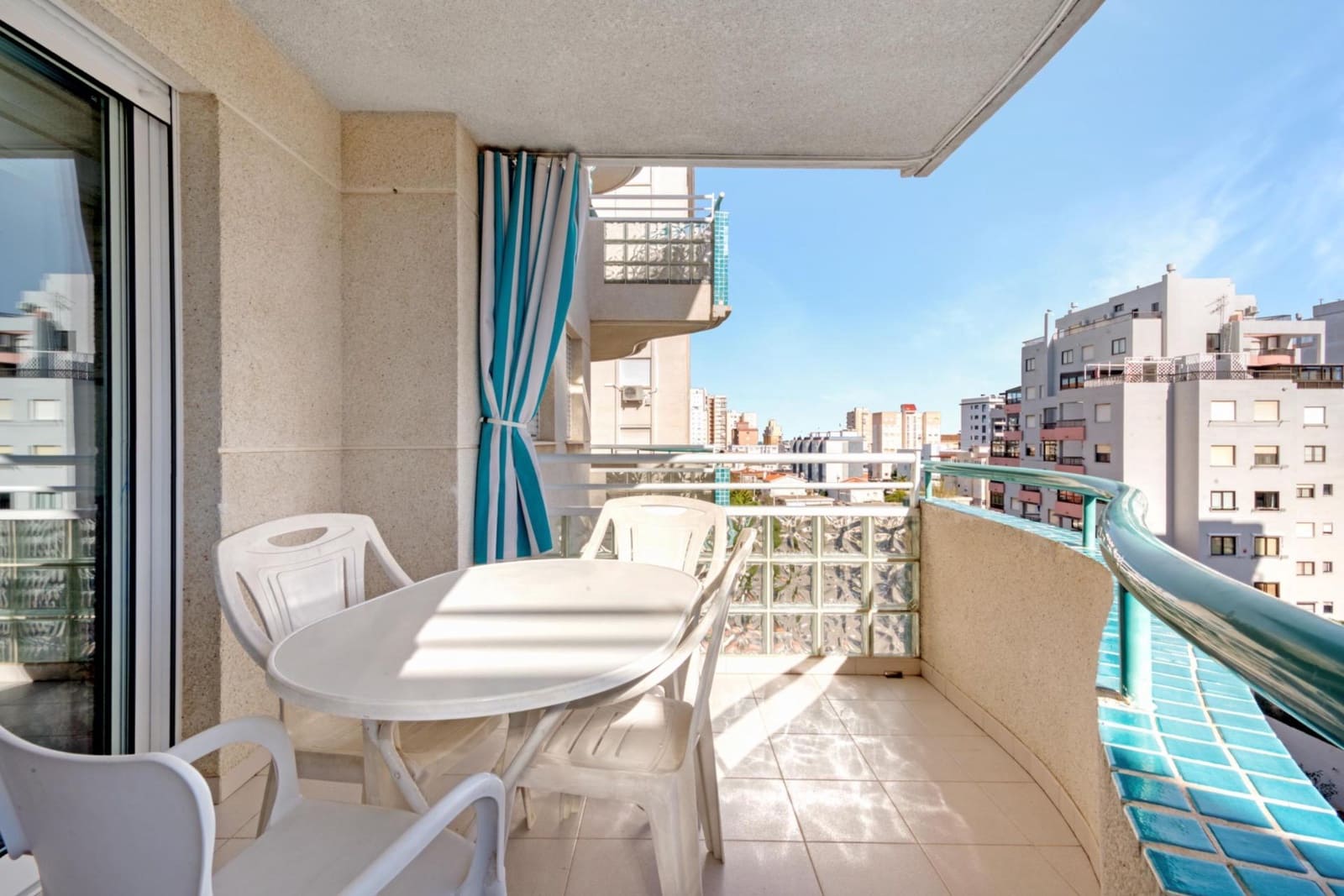 Appartement de 4 chambres à louer à Gandia avec piscine - 3 300 € (Ref: 9530869)
