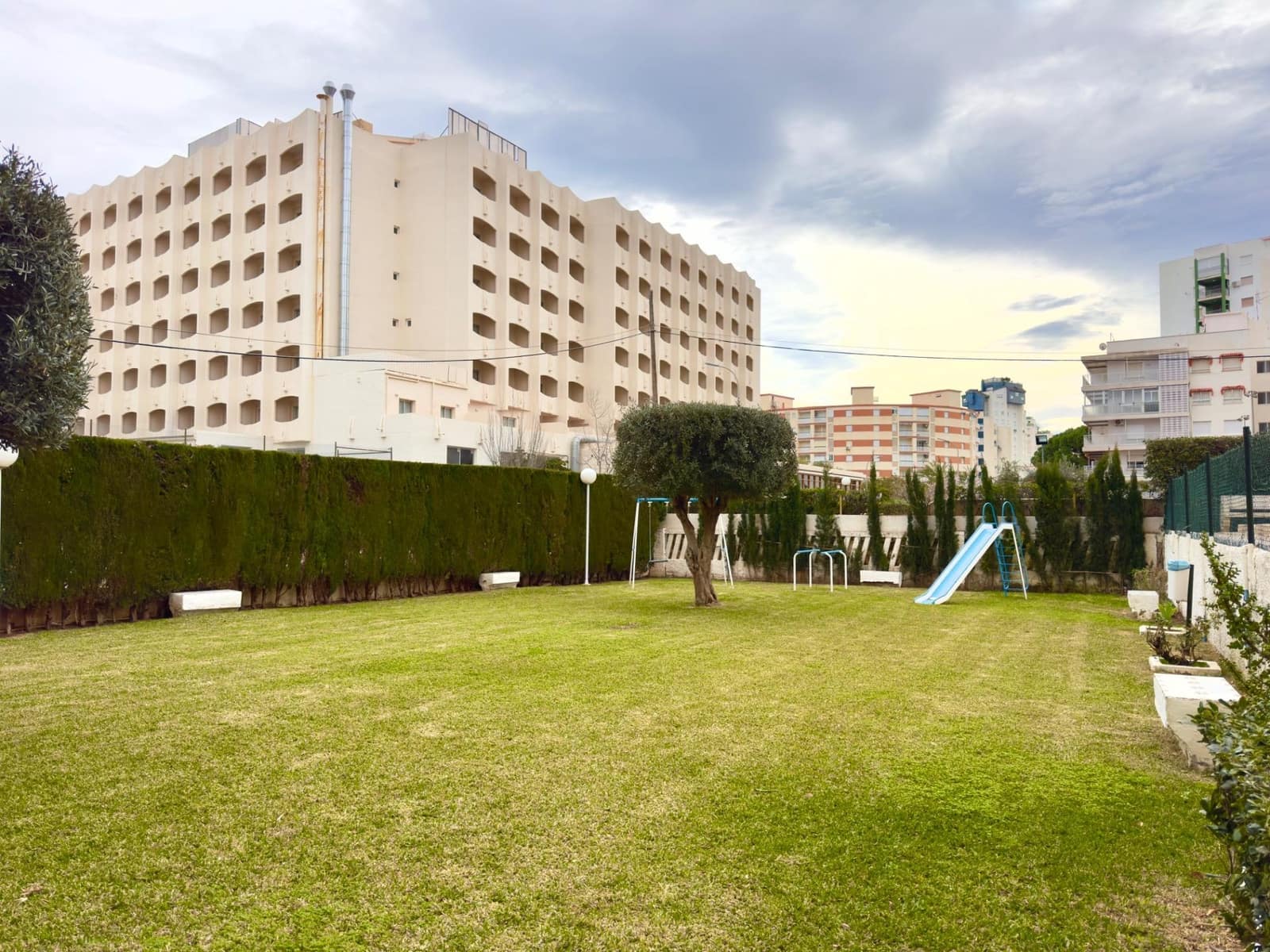 4 sypialnia Apartament na sprzedaż w Gandia z basenem - 260 000 € (Ref: 9591175)