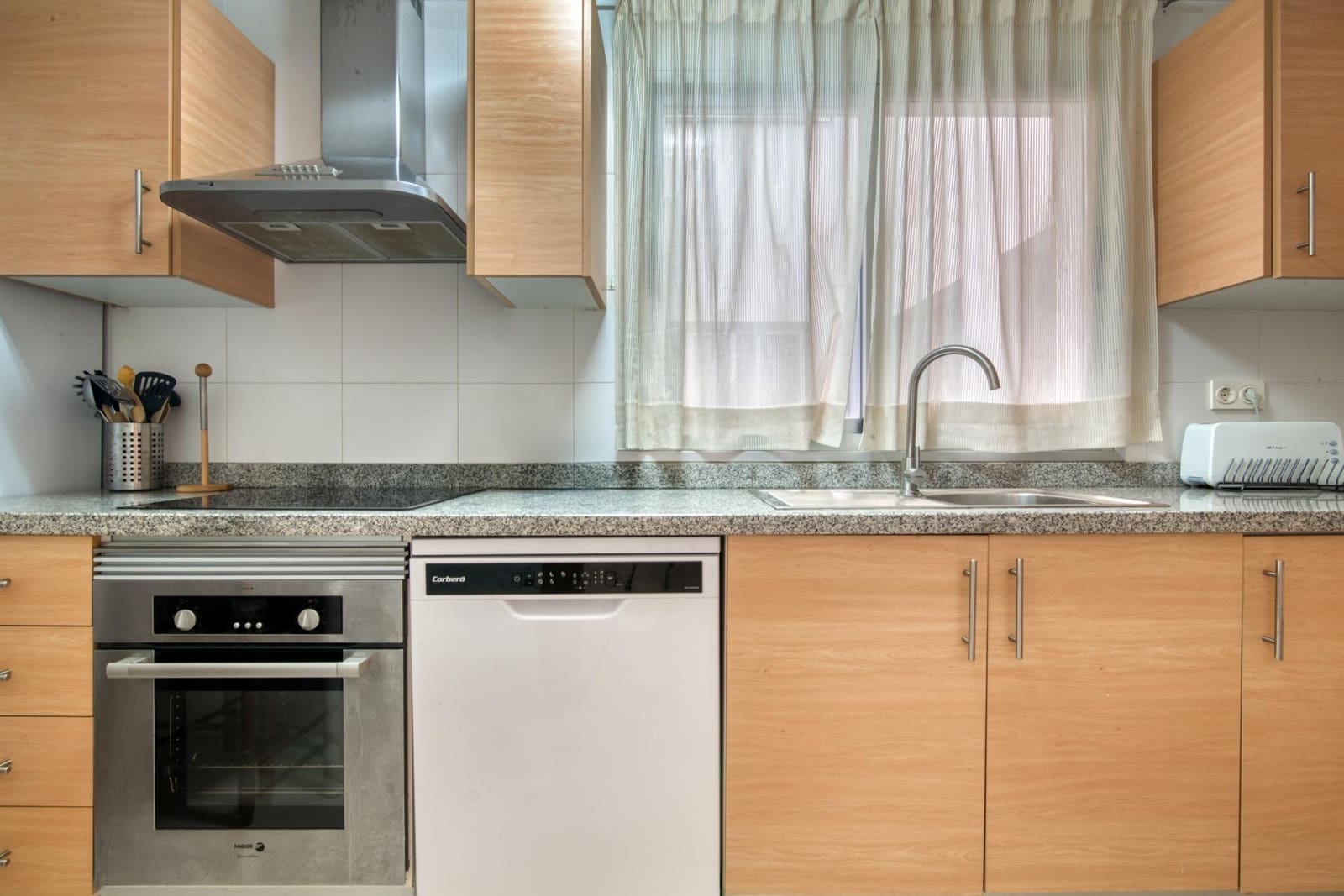 3 camera da letto Appartamento da affittare in Gandia con piscina - 650 € (Rif: 9818122)