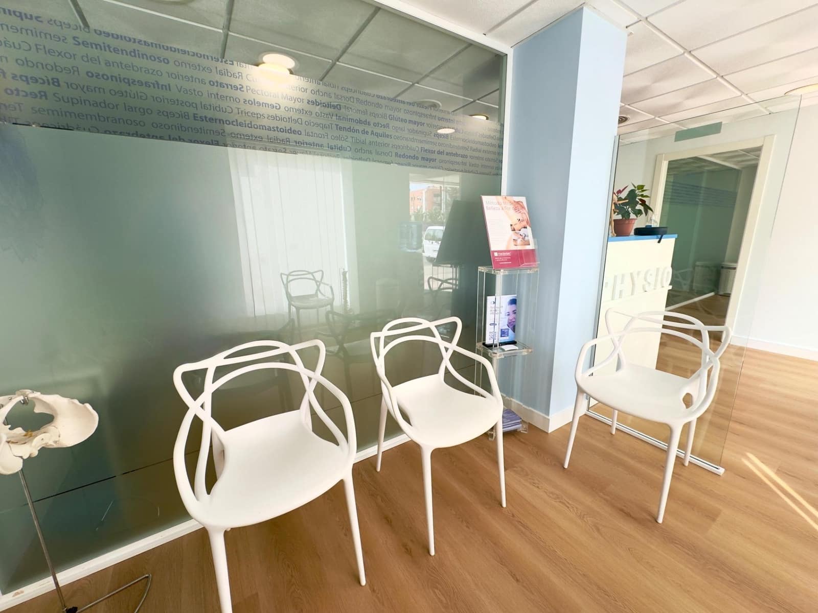 4 bedroom Commercial for rent in Gandia - € 1,000 (Ref: 9829029)