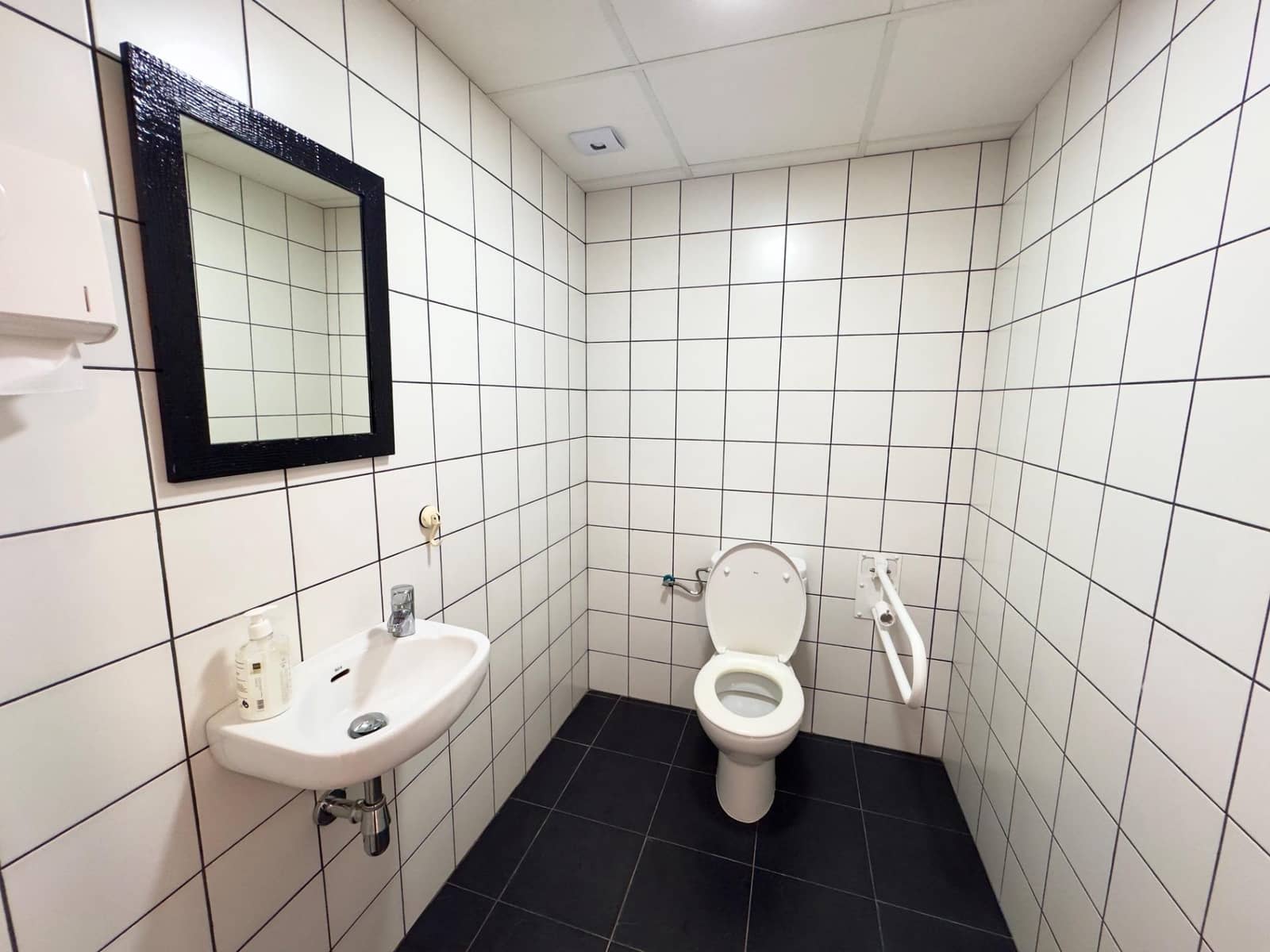 4 bedroom Commercial for rent in Gandia - € 1,000 (Ref: 9829029)